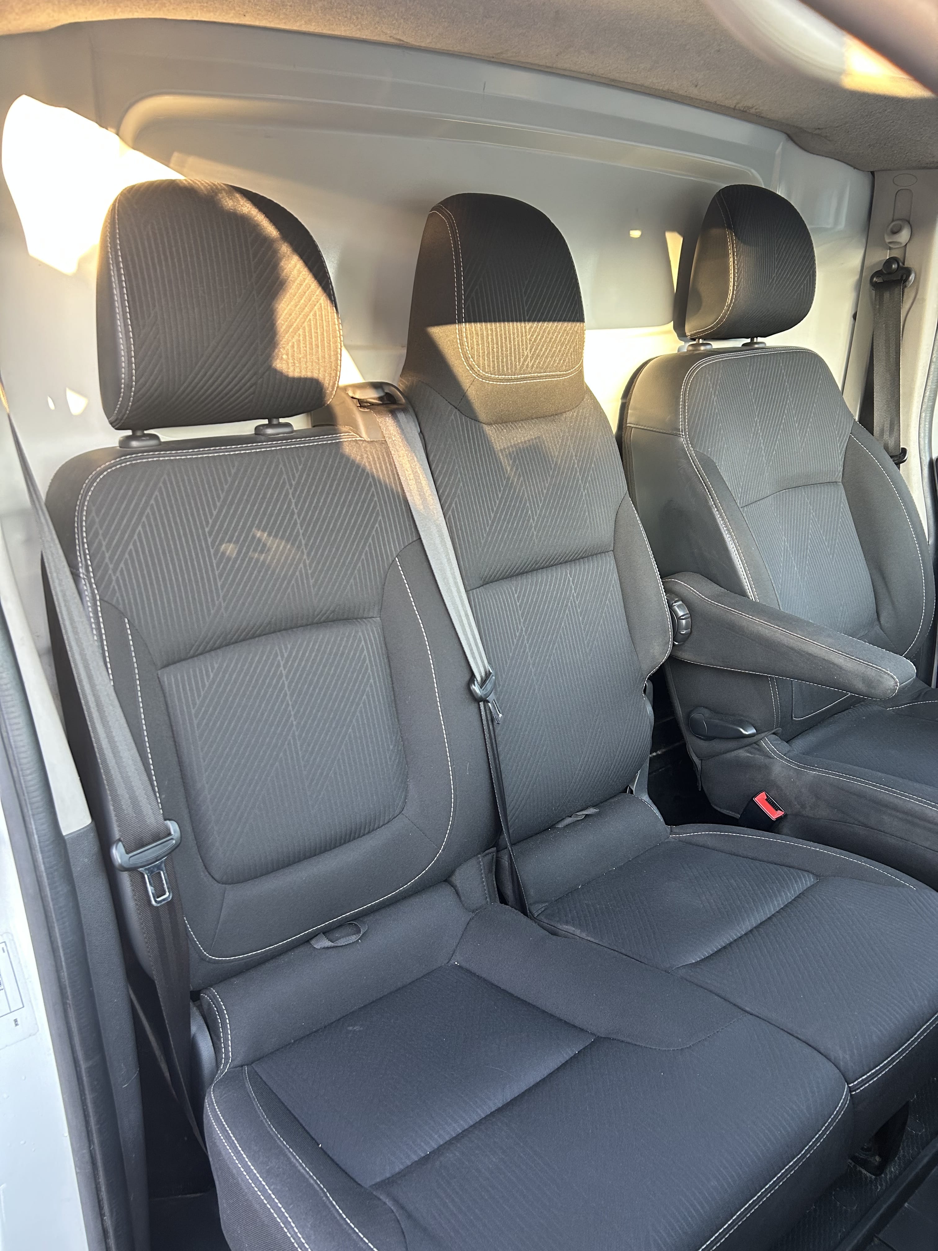 Renault Trafic avec Coffre de toit