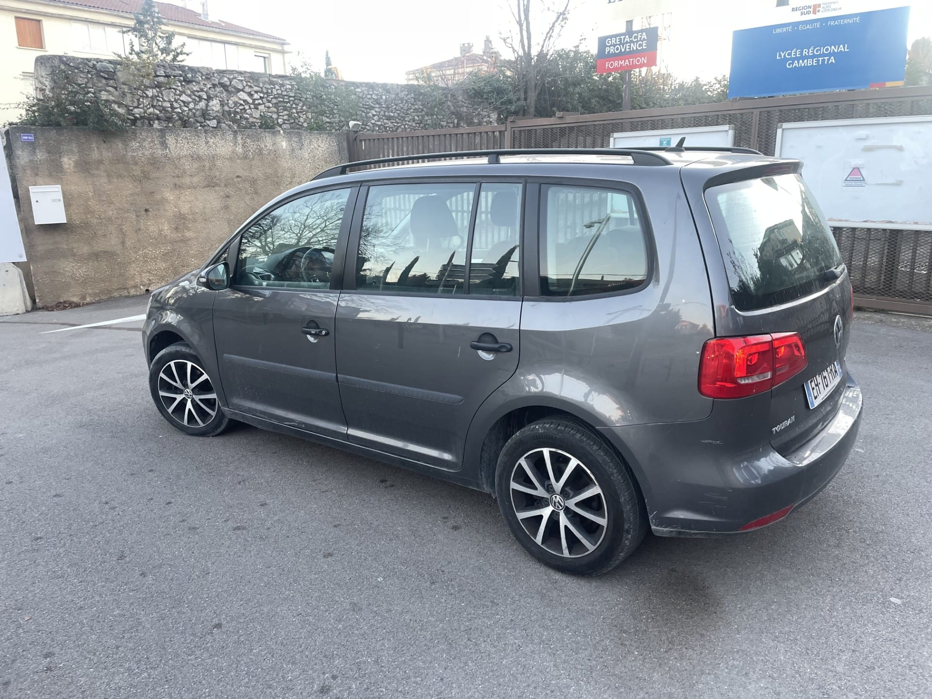 Volkswagen Touran avec Climatisation