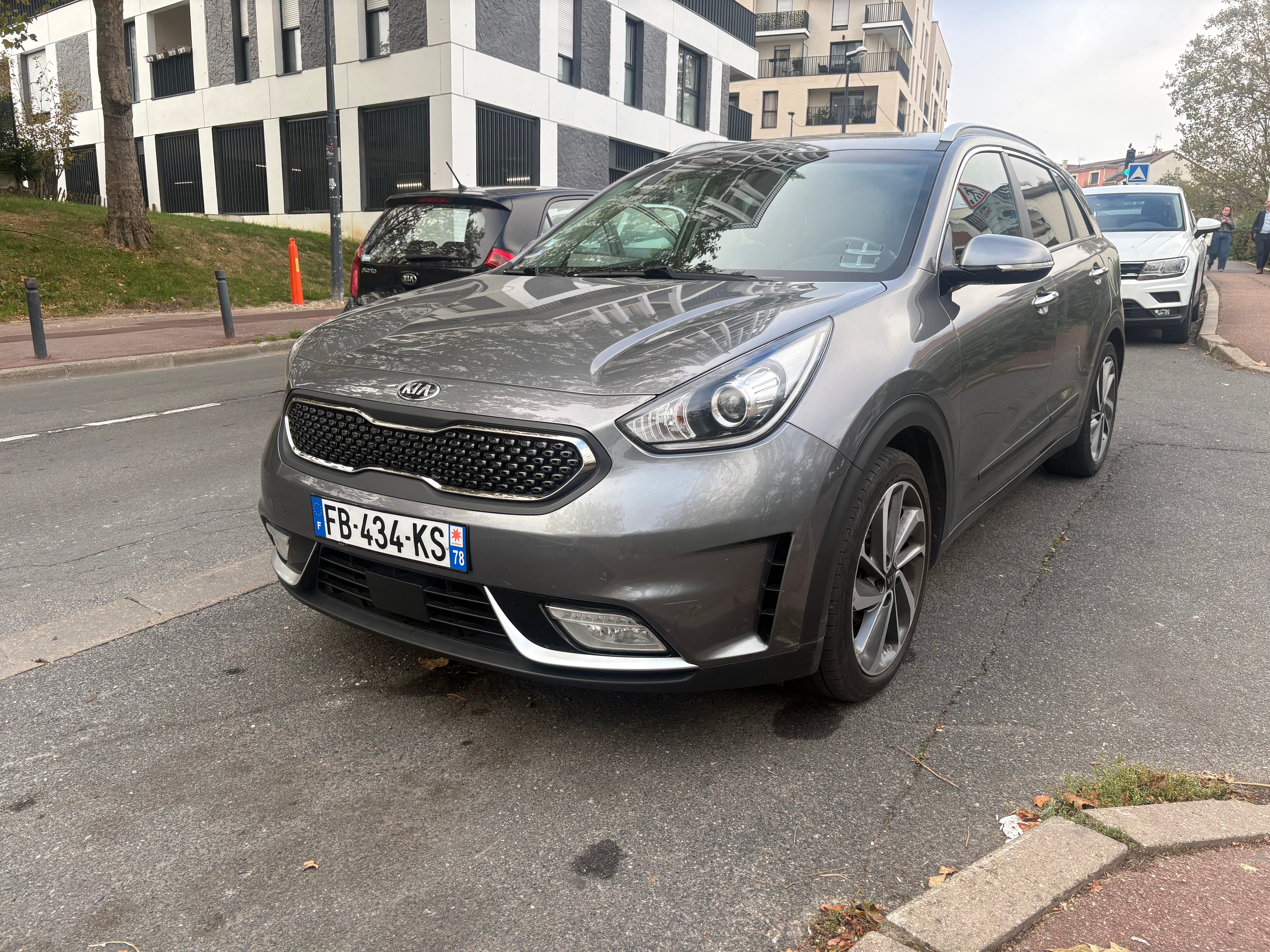 Kia Niro Hybride, 2018, Essence 95 / Électrique (hybride), automatique