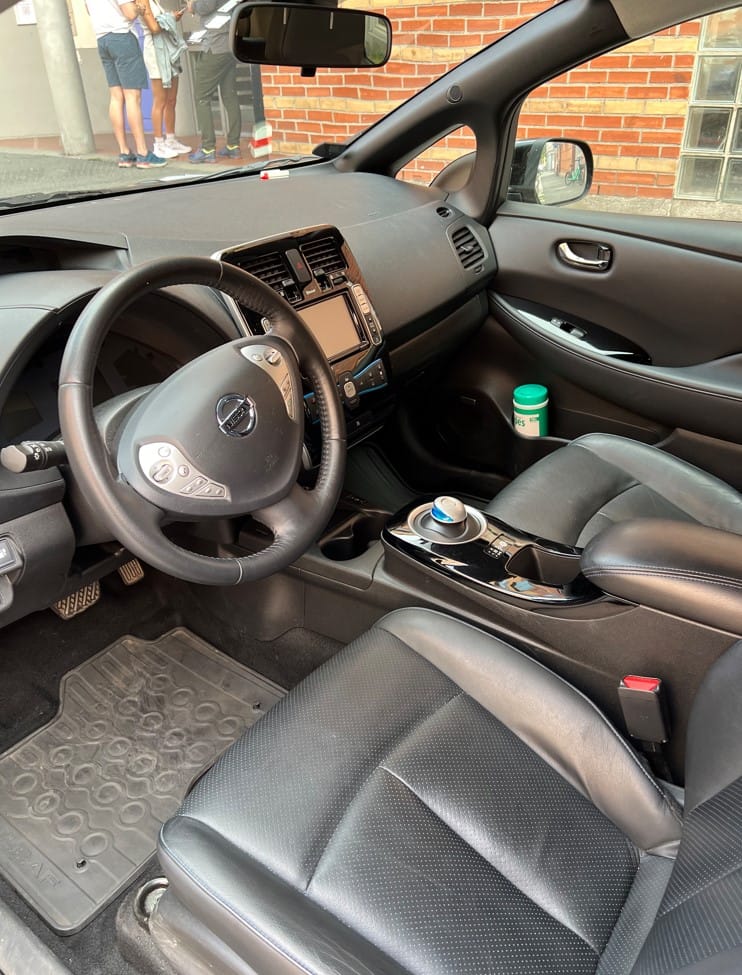 Nissan Leaf with Air conditioning