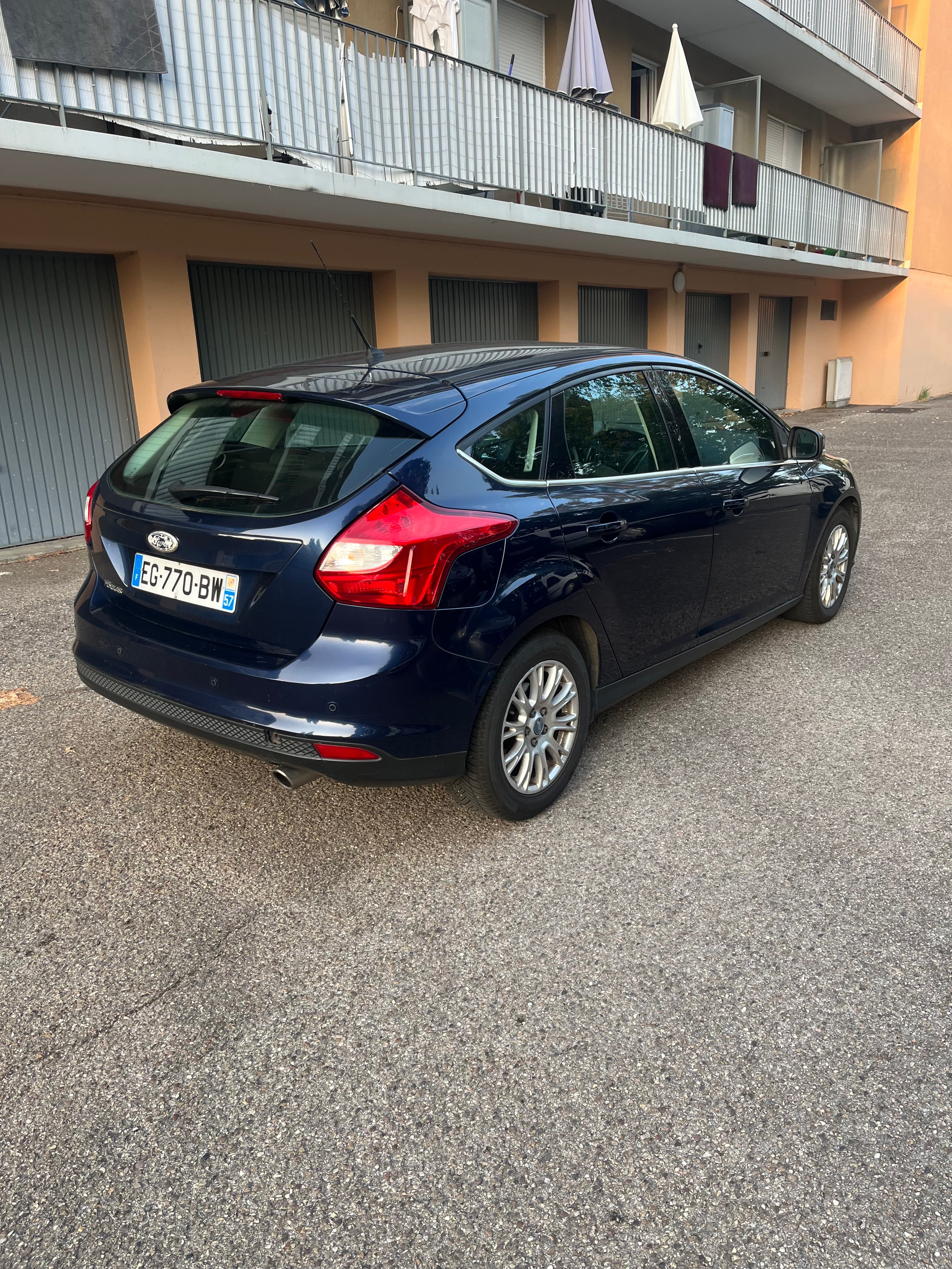 Ford Focus 2l tdci 140cv  TITANIUM avec Régulateur de vitesse