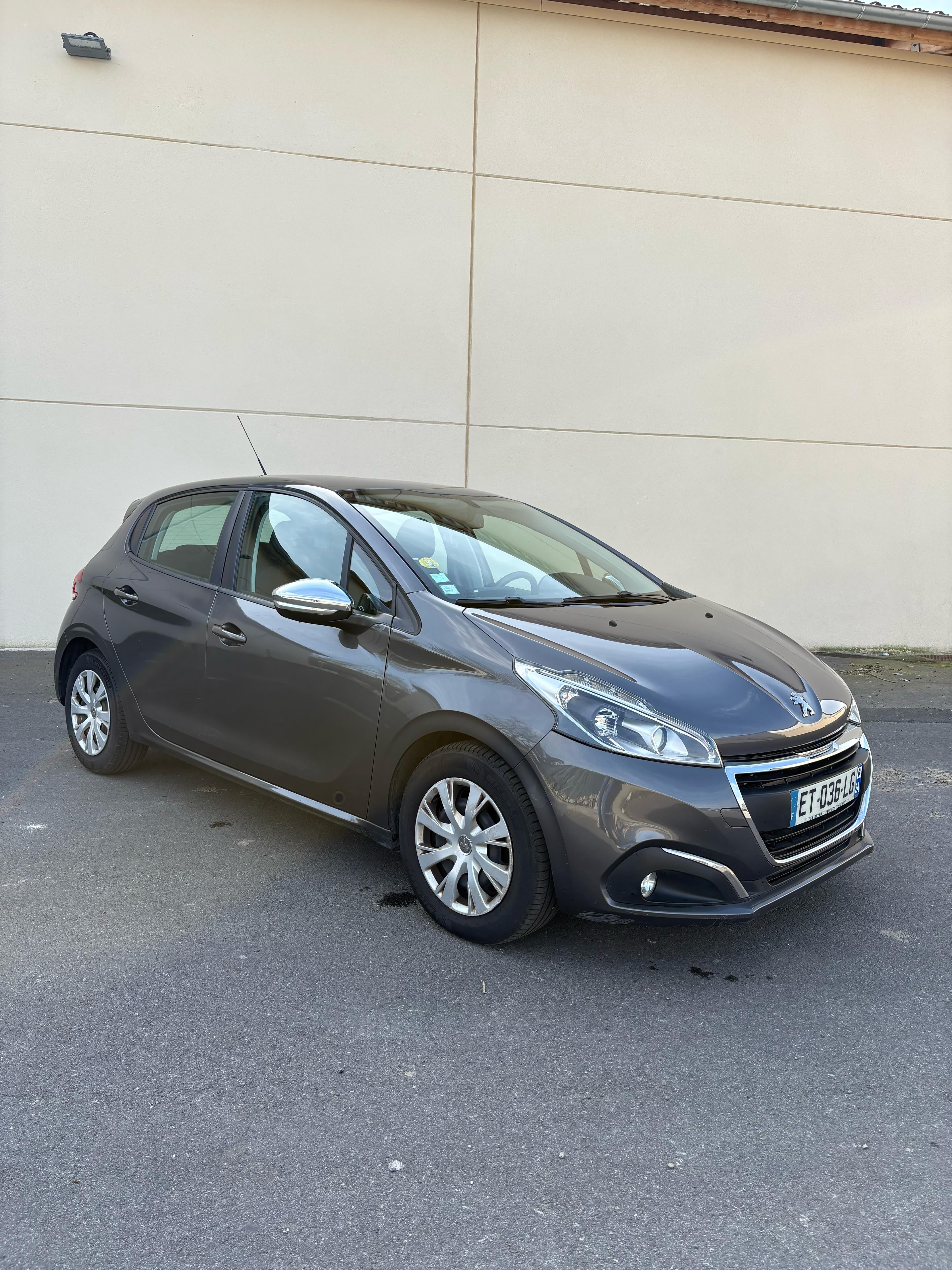 Peugeot 208 avec Climatisation