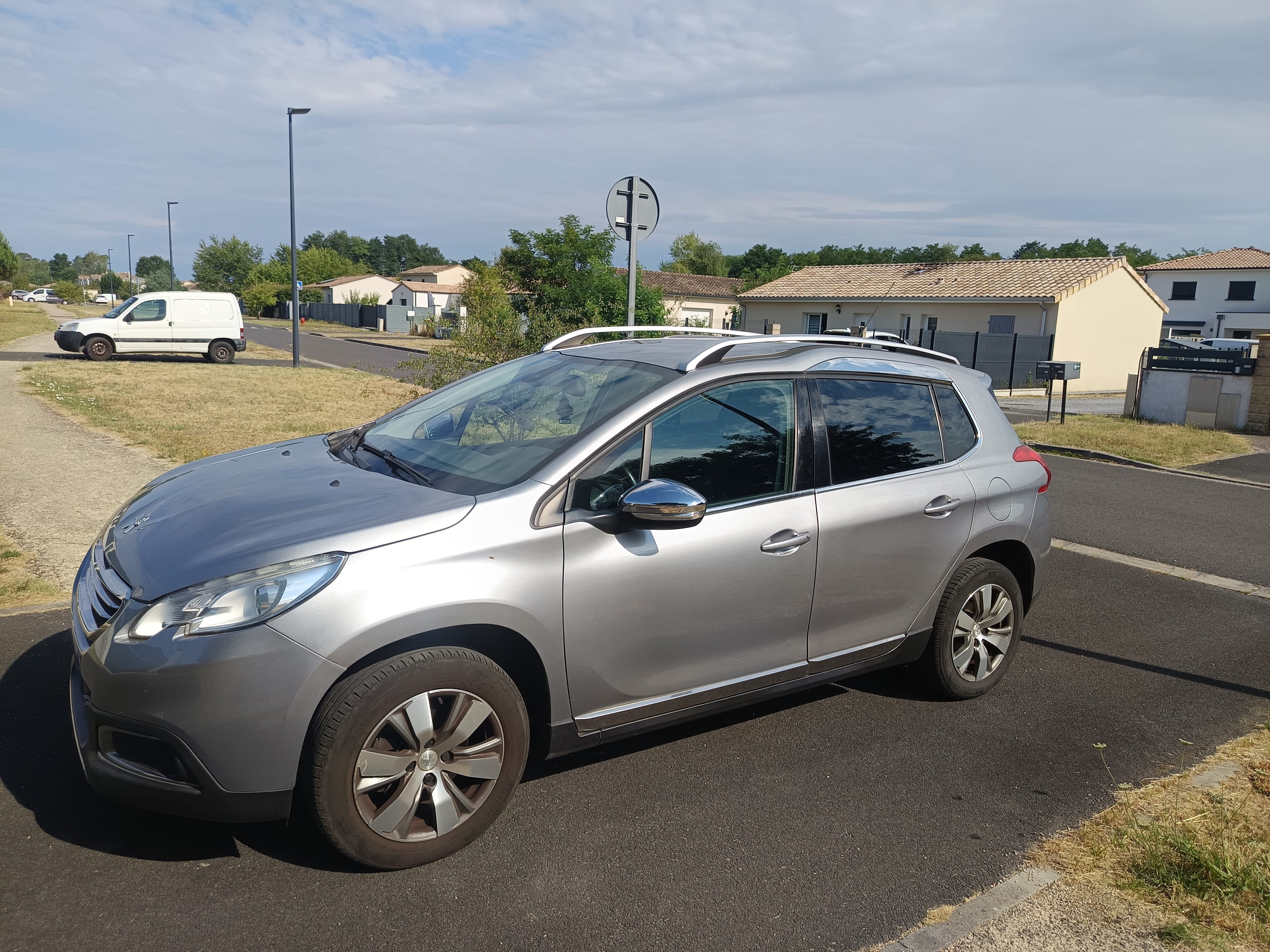 Peugeot 2008 avec Climatisation