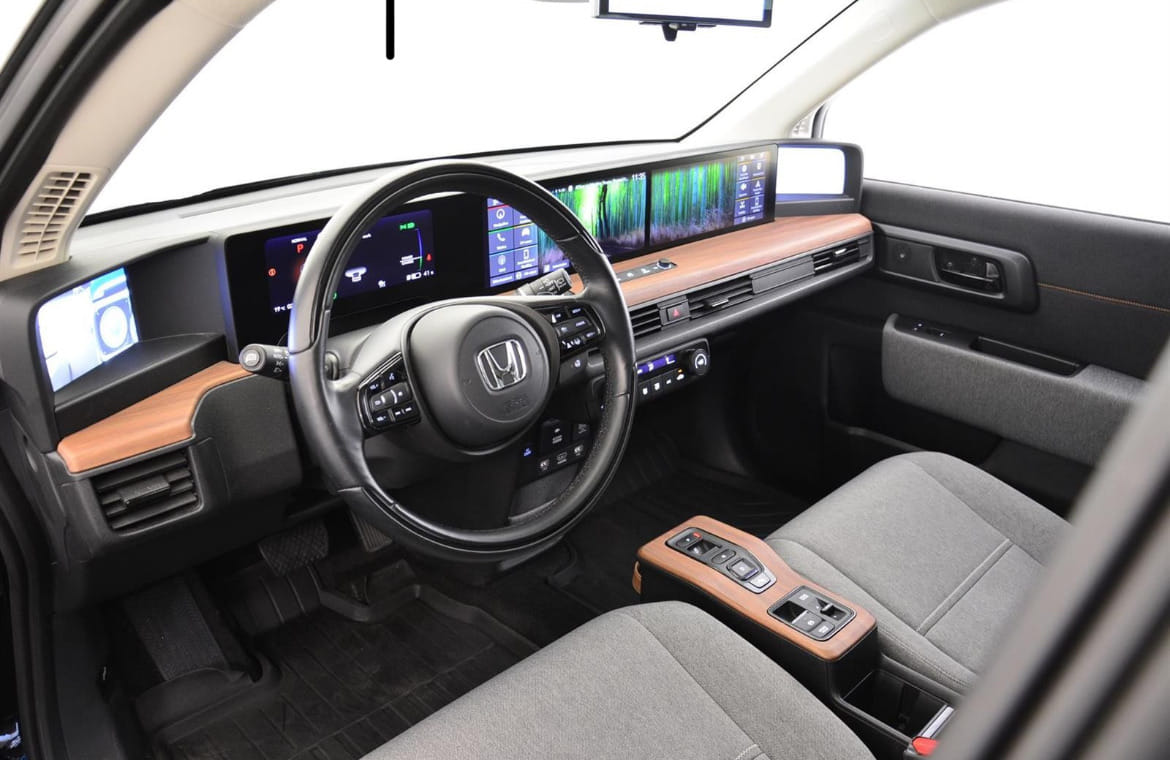Honda E (Electric) with Air conditioning