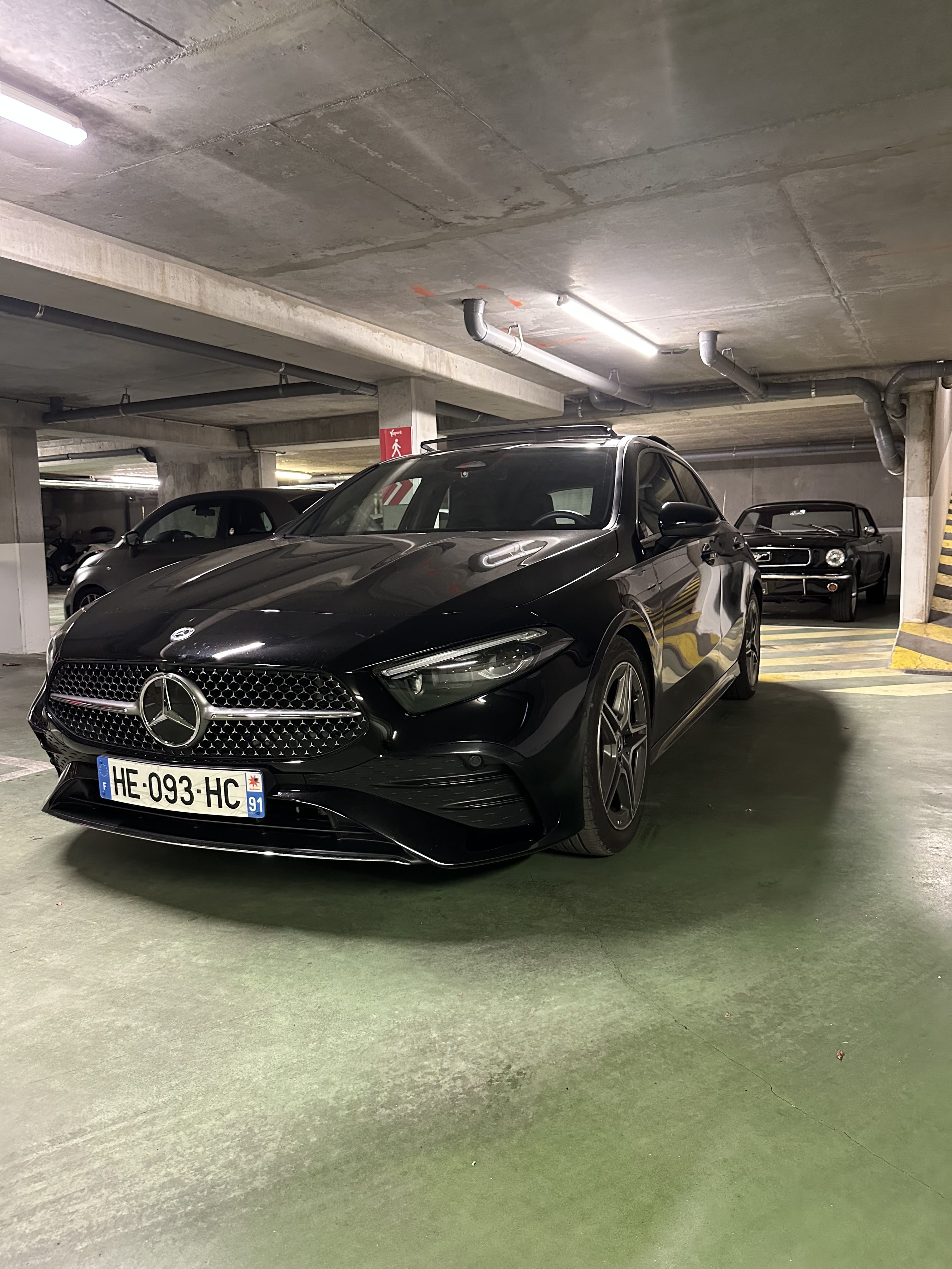 Mercedes-Benz Classe A 180, 2025, Essence 98 / Électrique (hybride), automatique