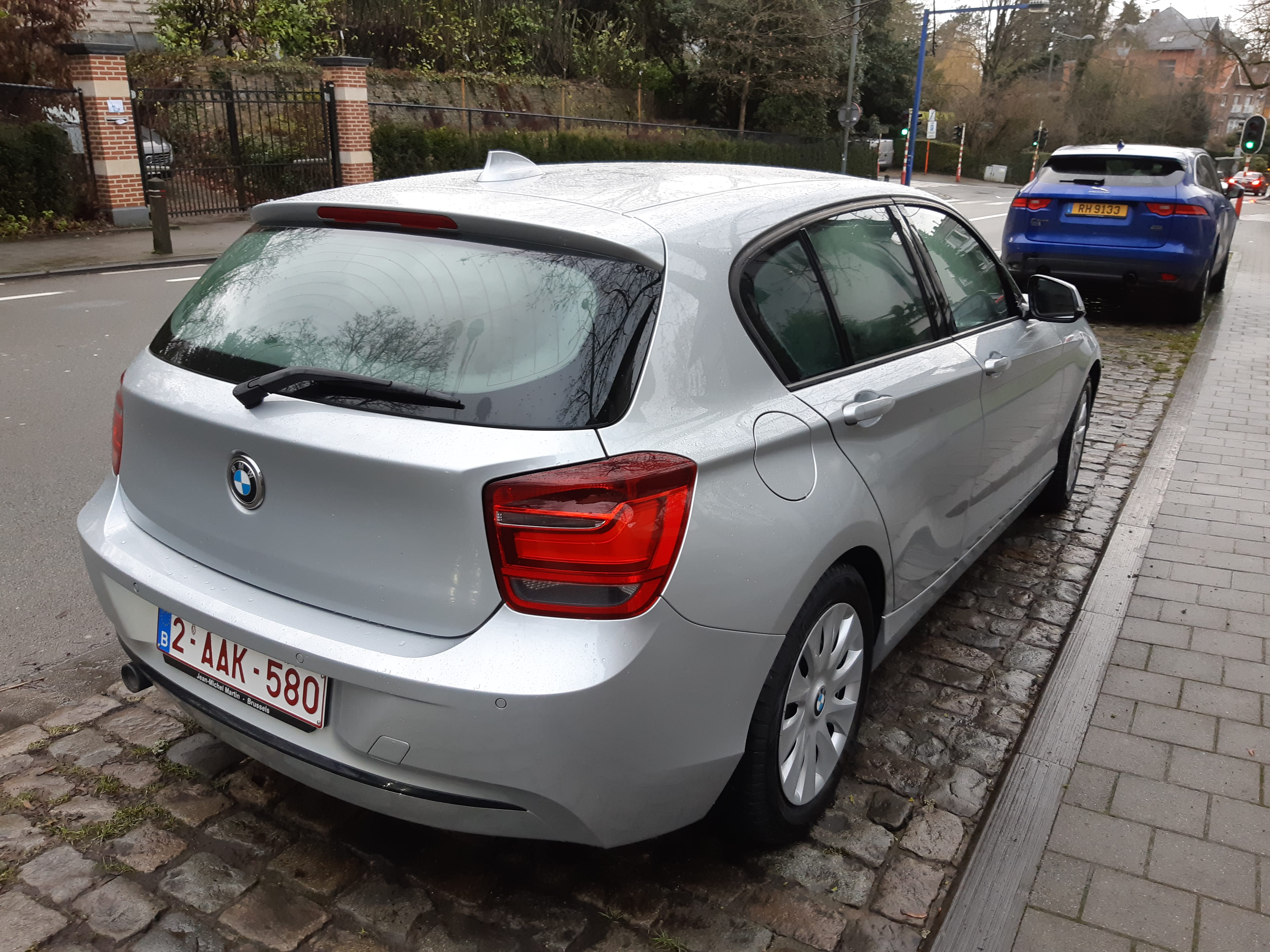 BMW Série 1 avec GPS