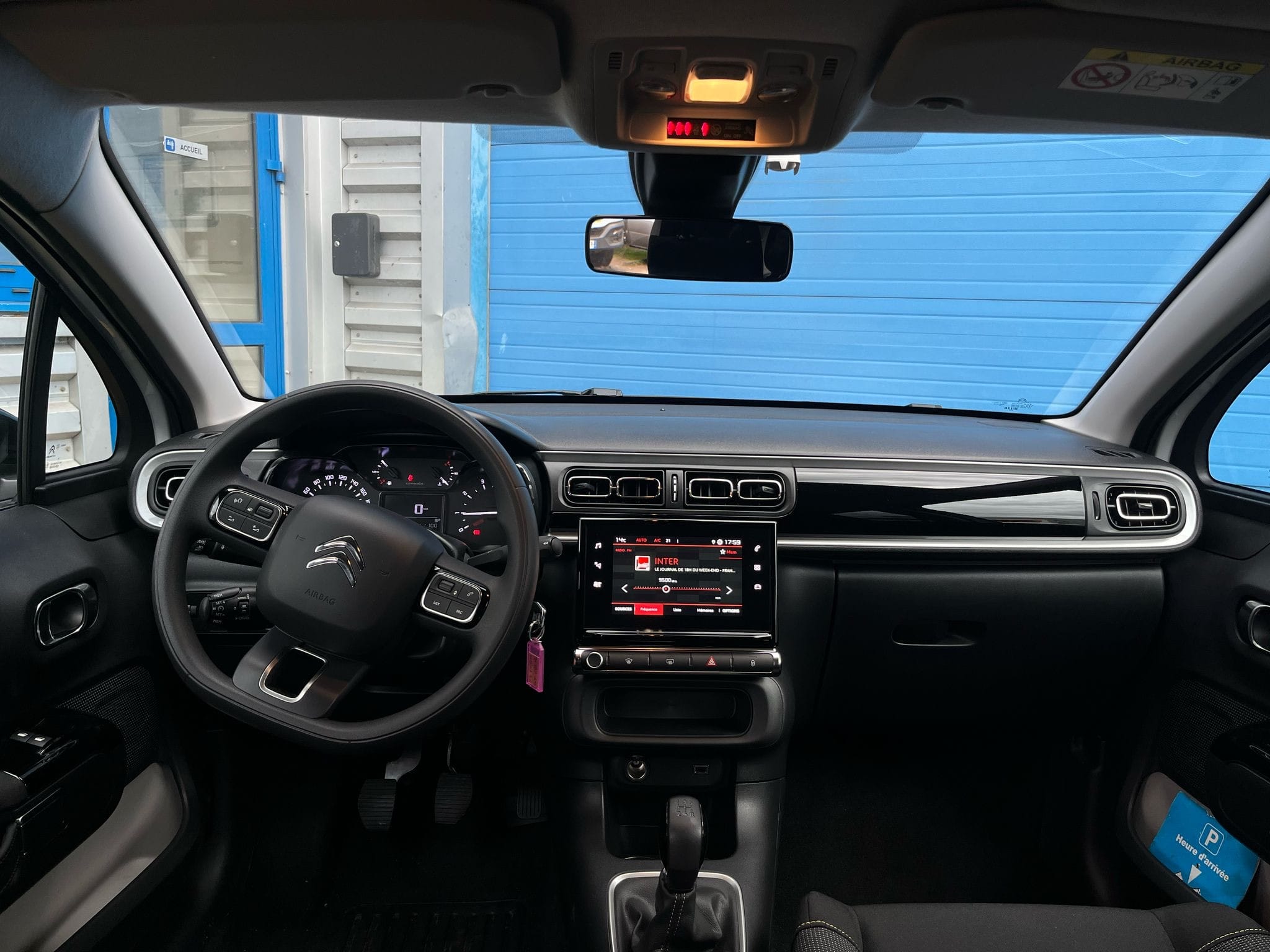 Citroen C3 DERNIERE GENERATION CarPlay, Clim Auto Radar de Recul Régulateur de vitesse avec GPS