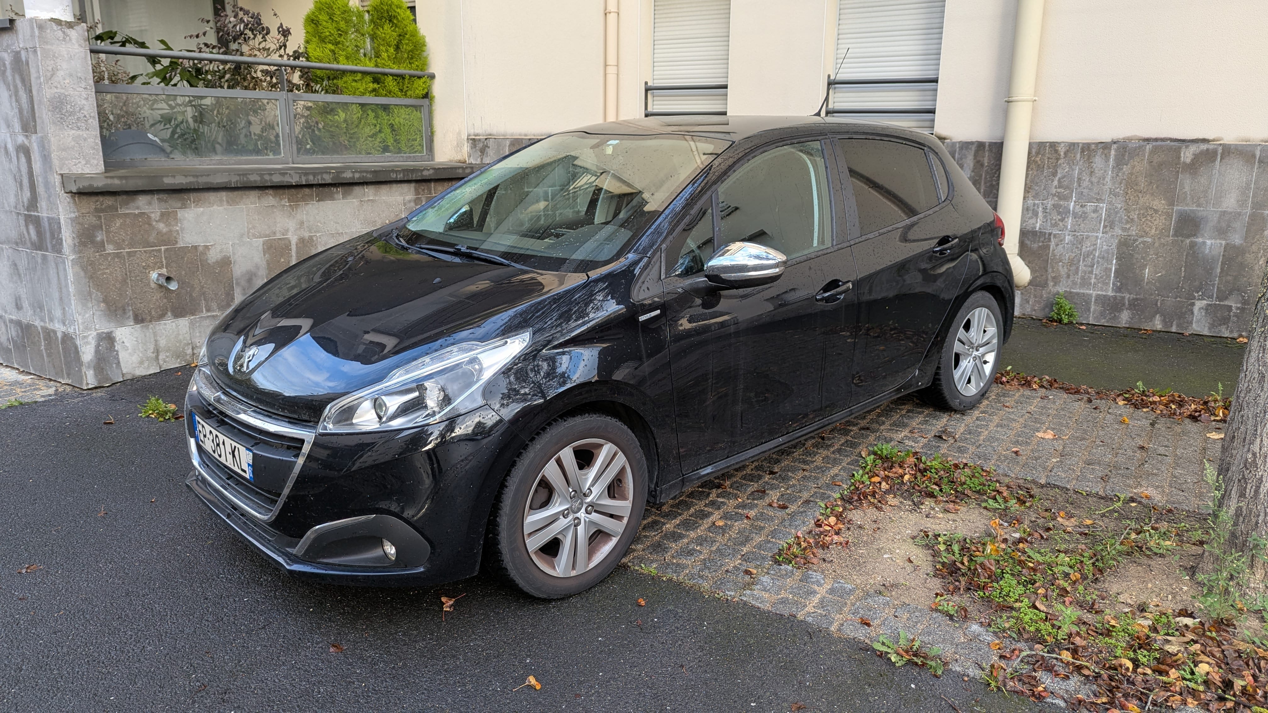 Peugeot 208 E85, 2017, Essence 95
