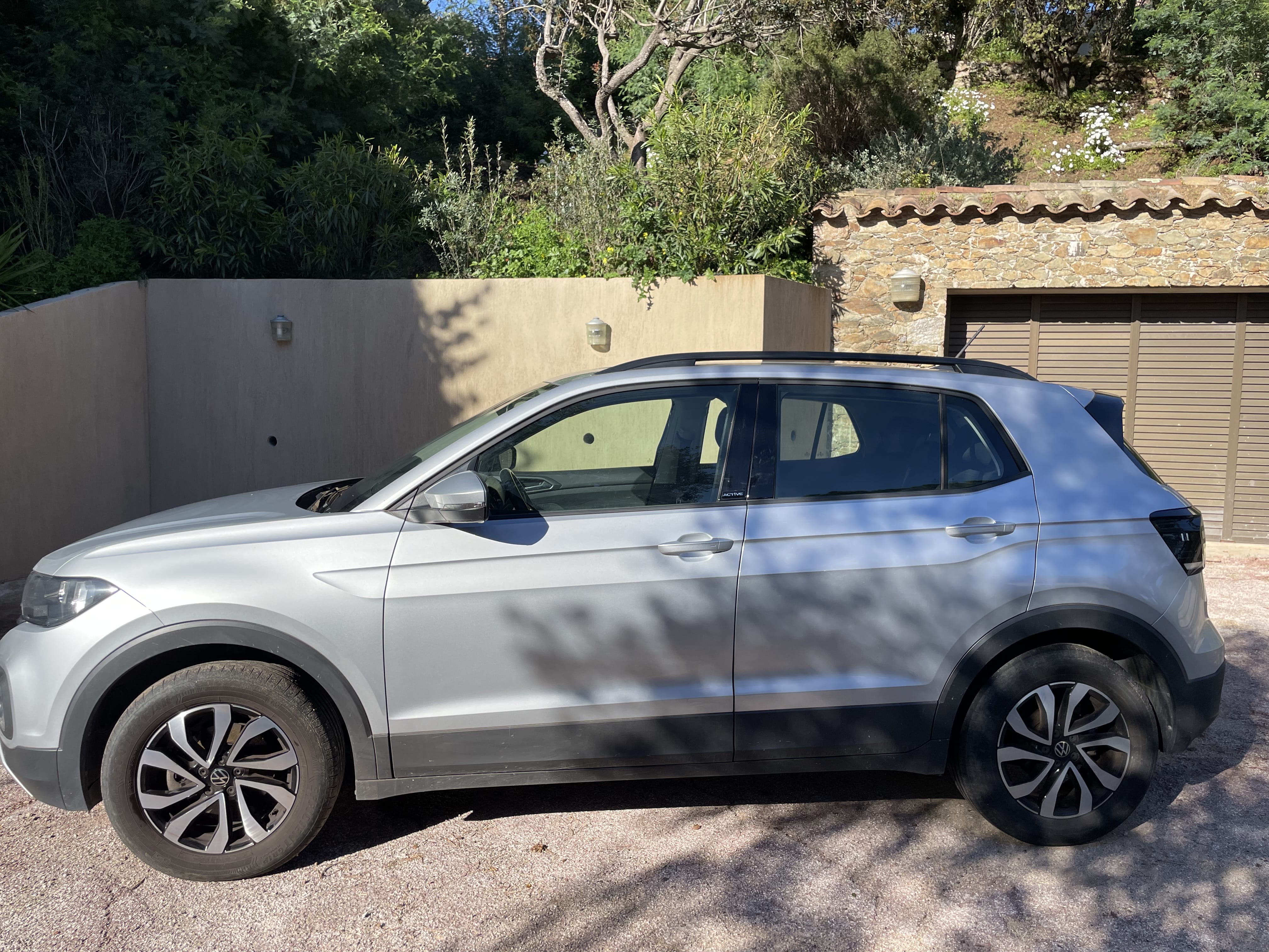 Volkswagen T-Cross with Air conditioning