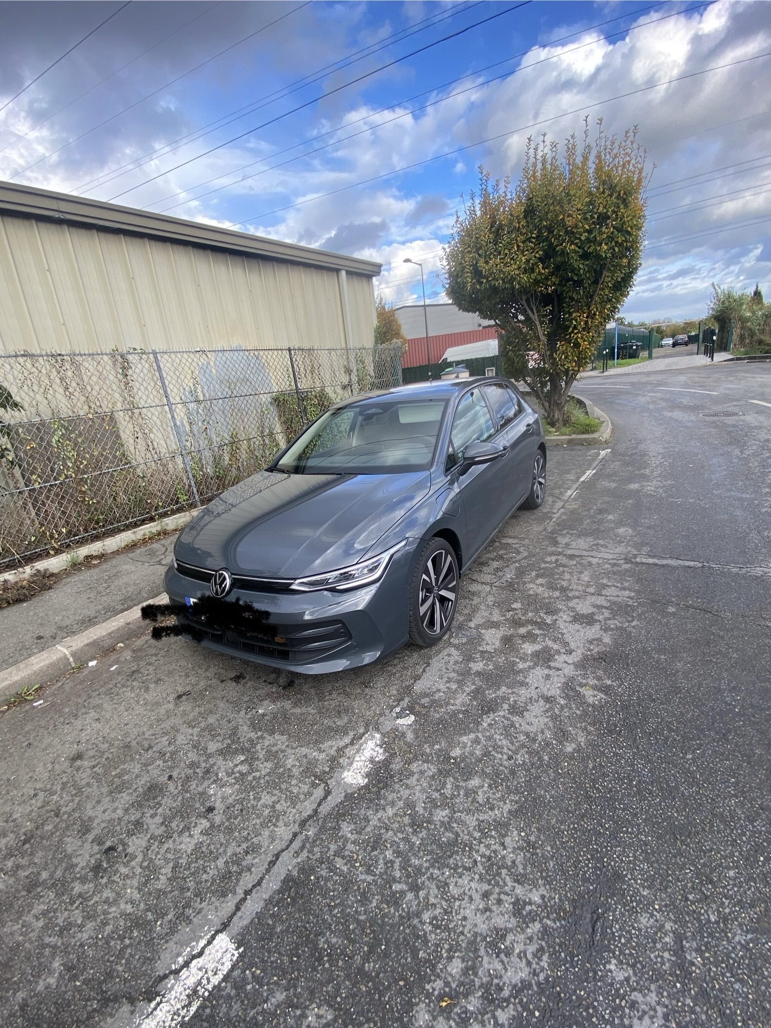 Volkswagen Golf, 2025, Essence 95 / Électrique (hybride), automatique