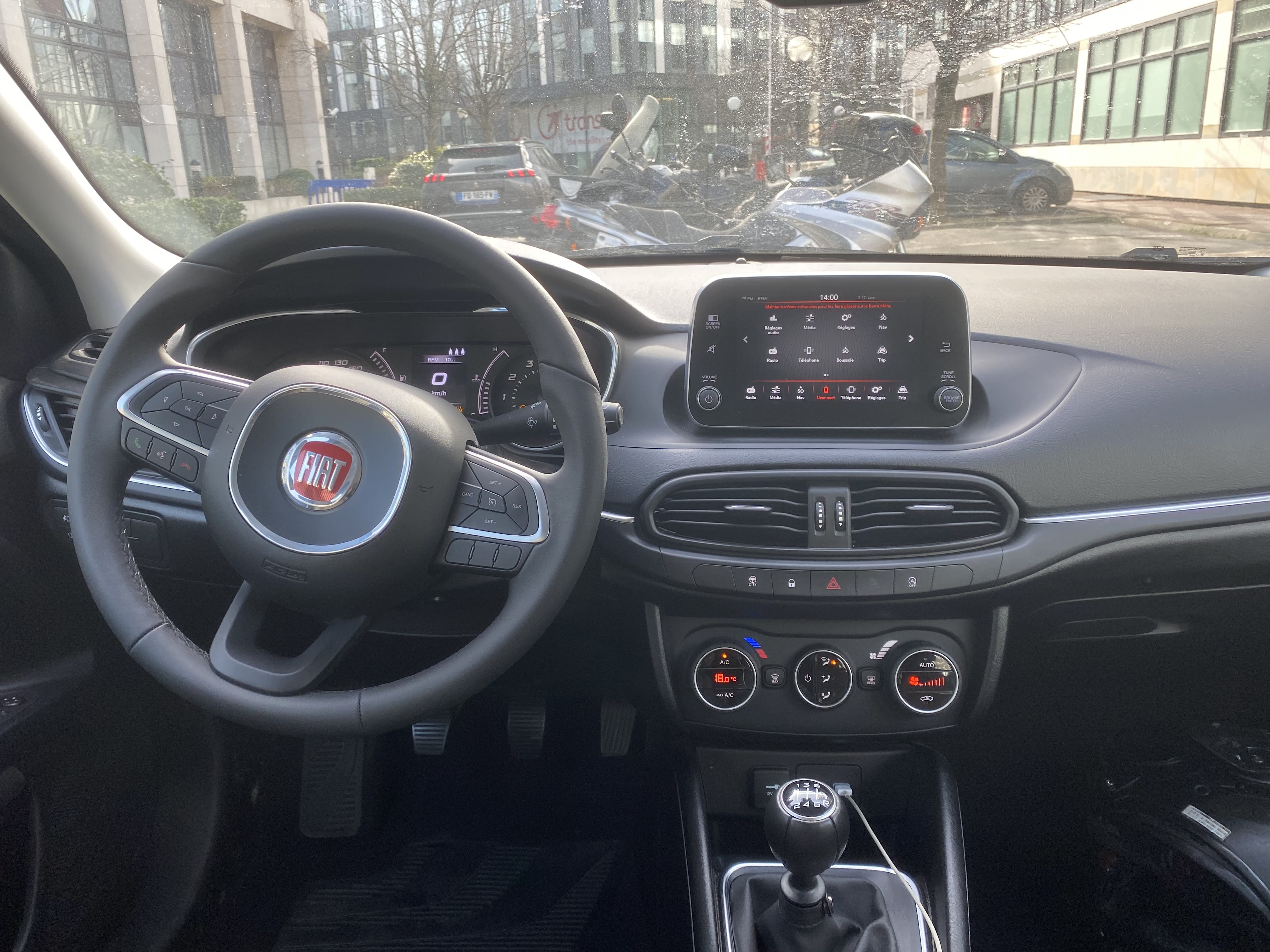 Fiat Tipo Ethanol ou super 95 ou 98 avec Siège bébé