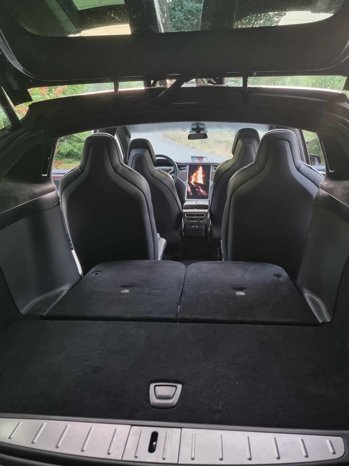 Tesla Model X Long Range med Bluetooth audio