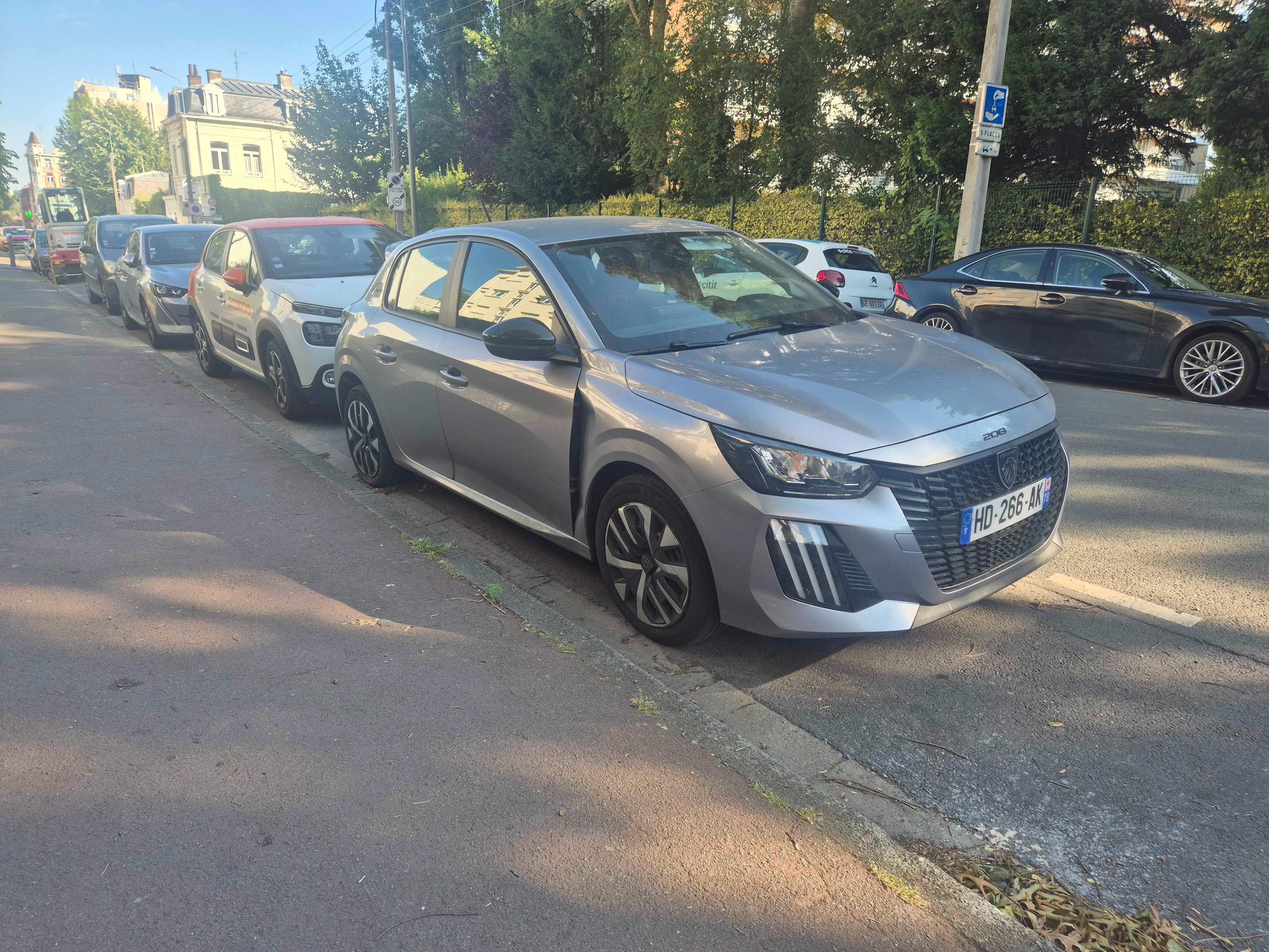 Peugeot 208 avec Climatisation