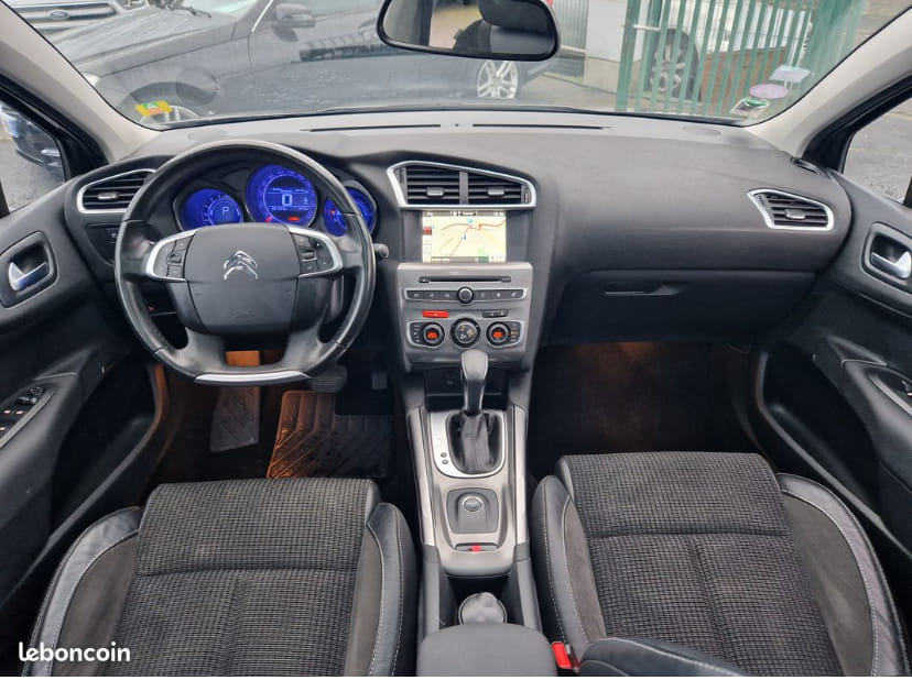 Citroen C4 mit Navigationsgerät