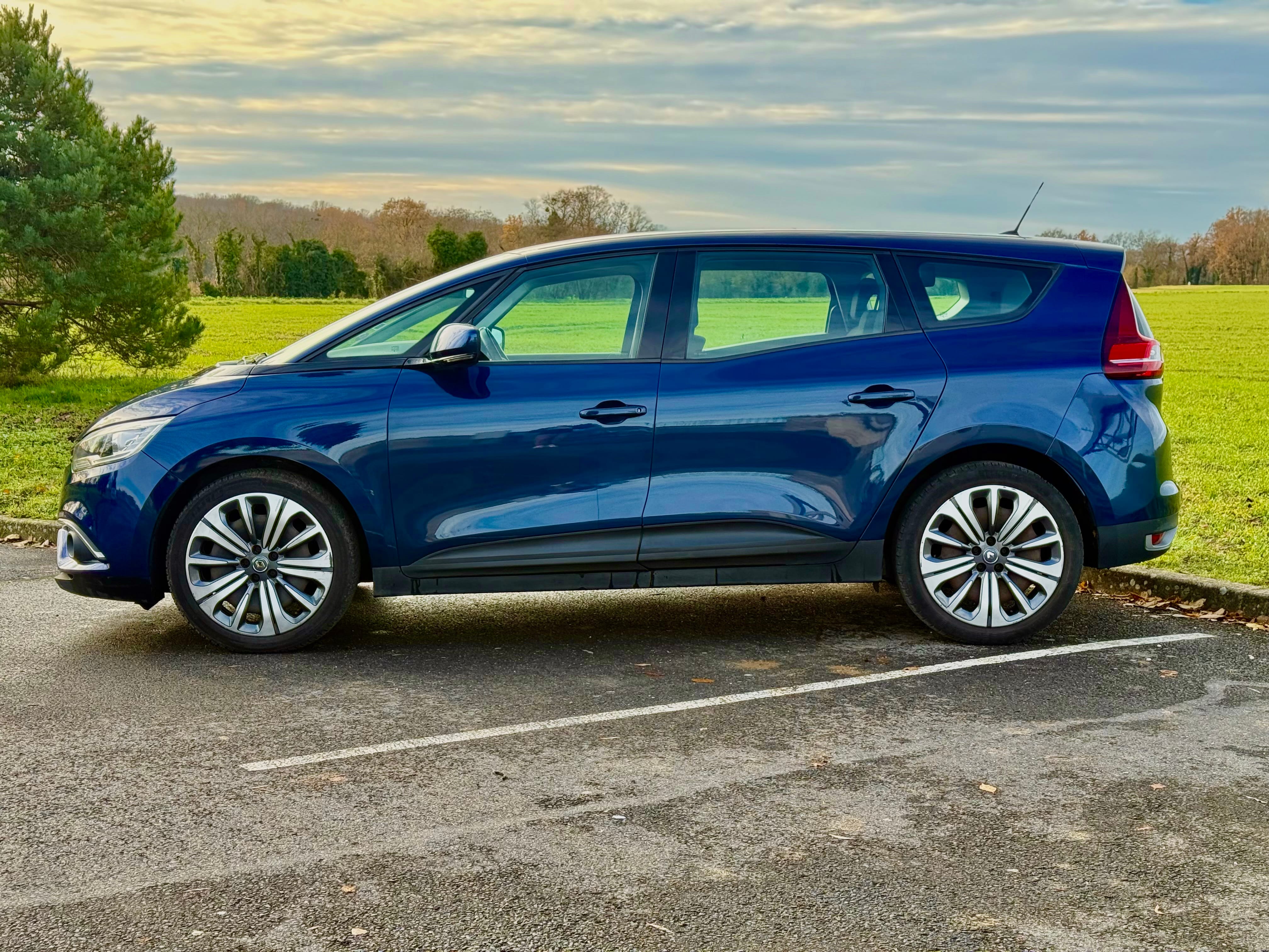 Renault Grand Scenic 7 places avec Climatisation