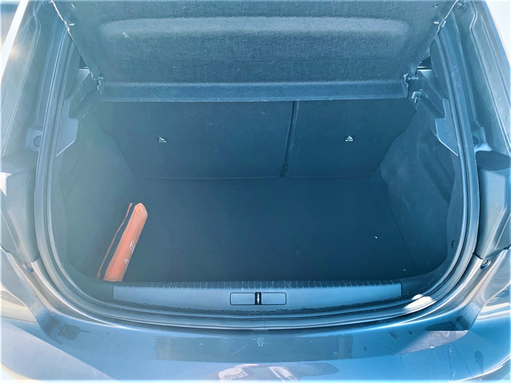 Peugeot 208 II Active  Clim 5 portes 291 con Puertos de carga USB