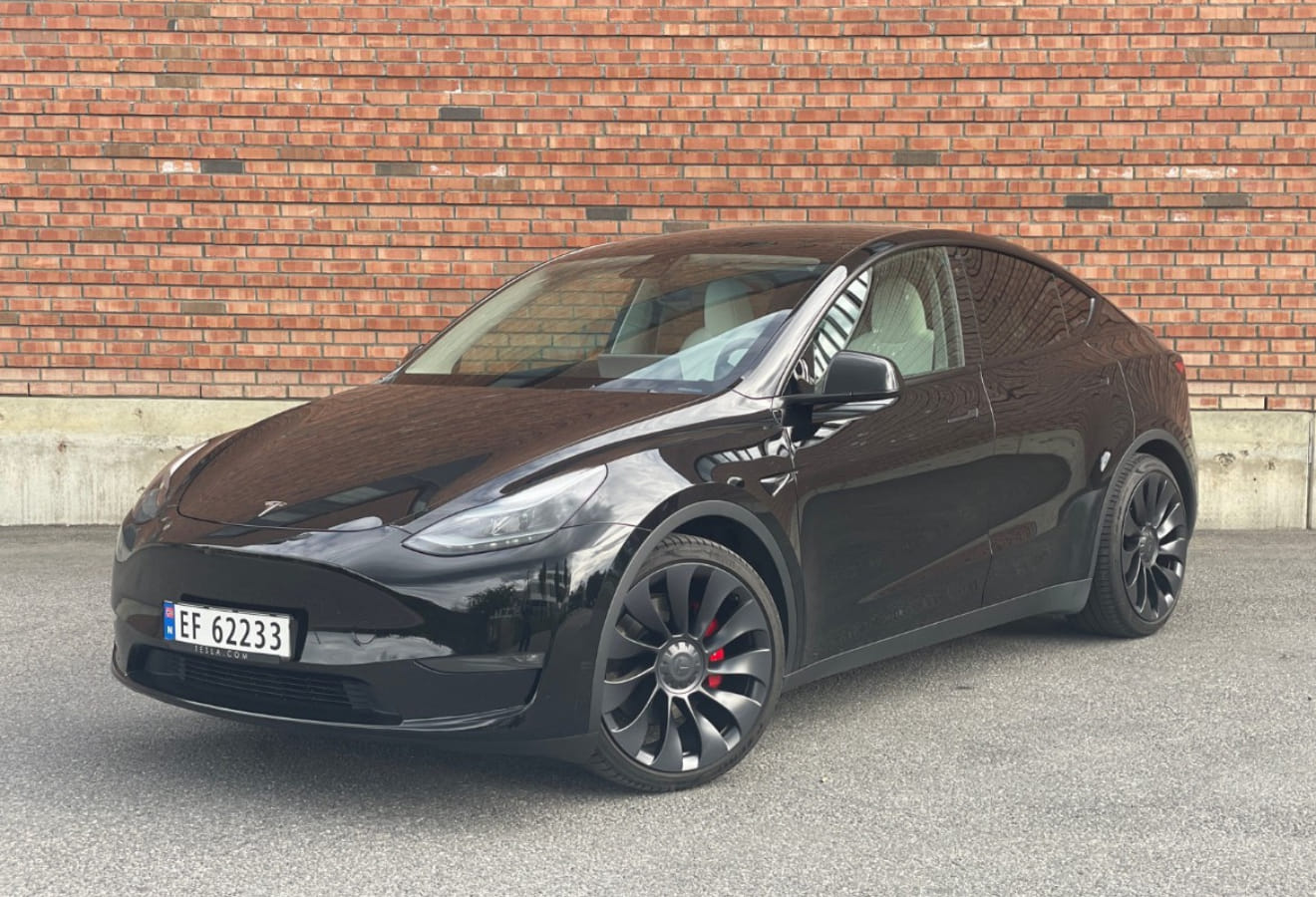 Tesla Model Y Performance, 2023, Electric, automatic