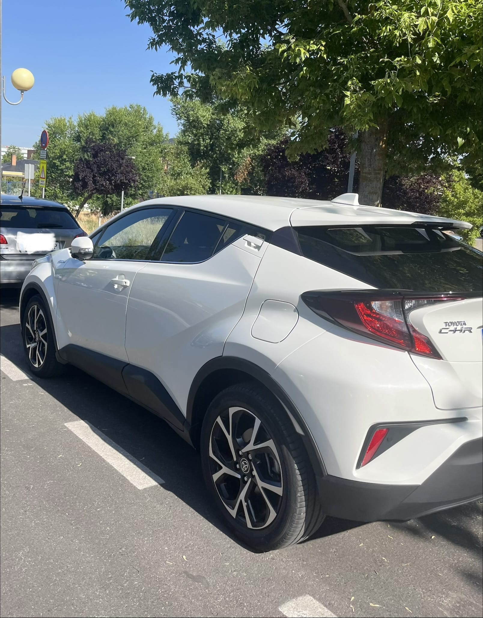 Toyota C-HR Hybrid con Cámara de marcha atrás