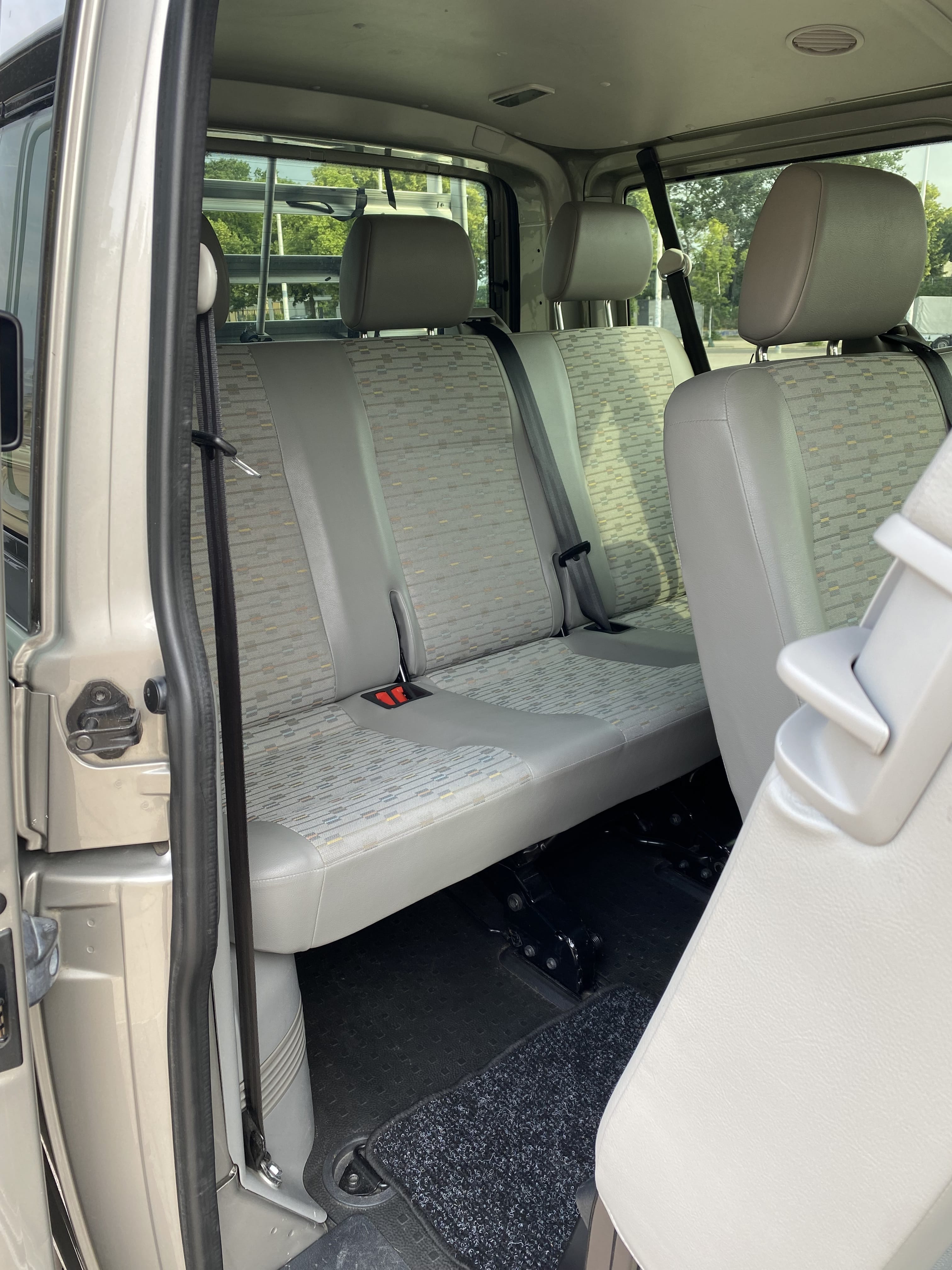 Volkswagen Caravelle mit Fahrradträger