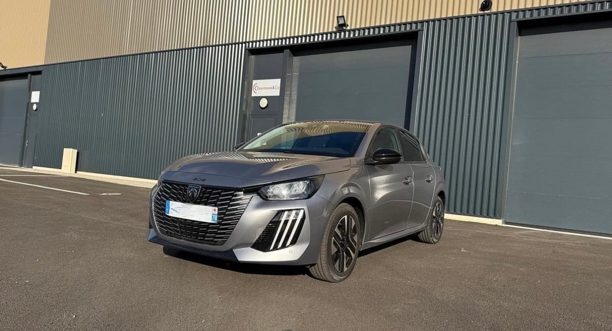 Peugeot 208, 2026, Essence 95