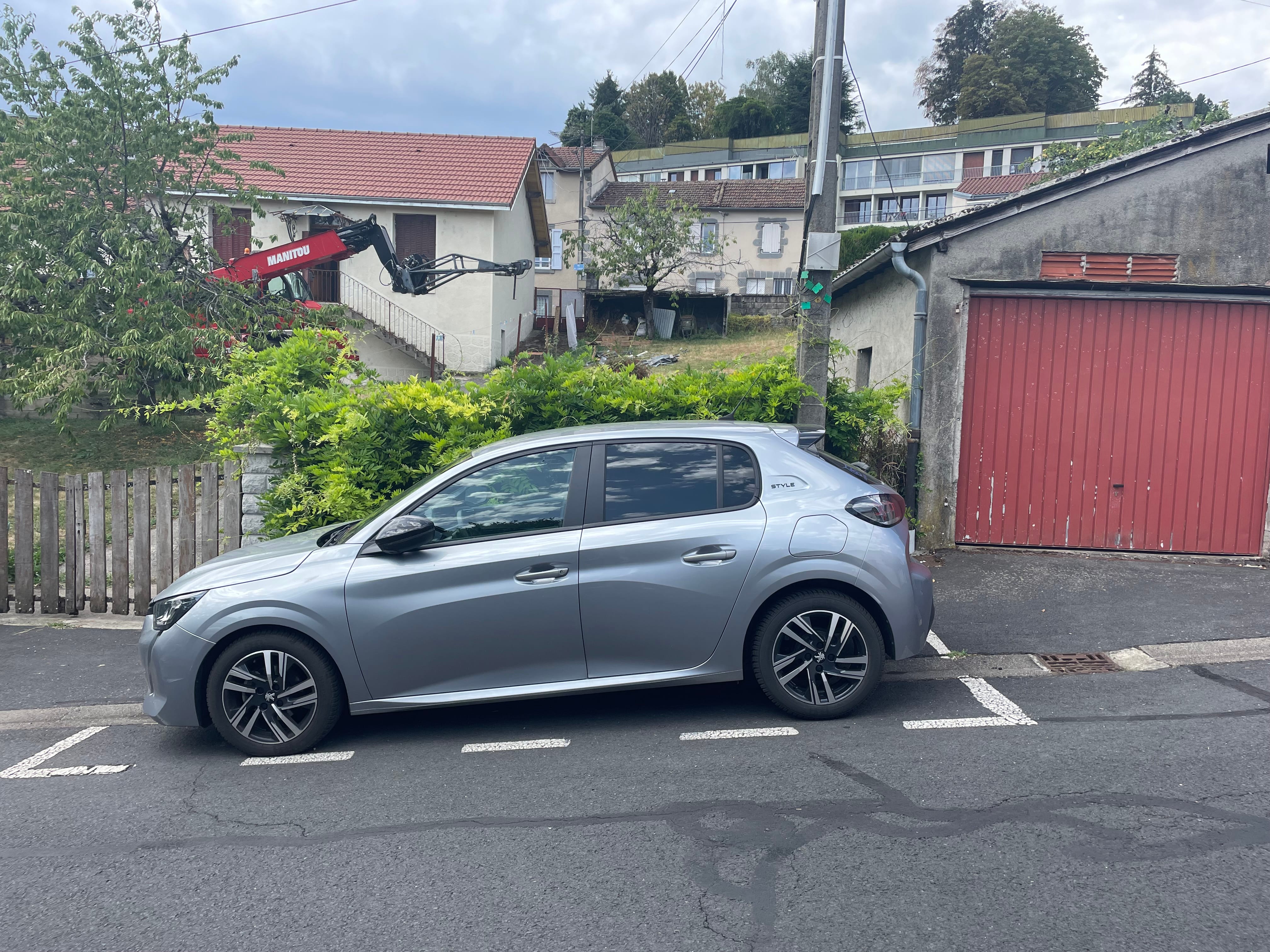 Peugeot 208 avec Climatisation