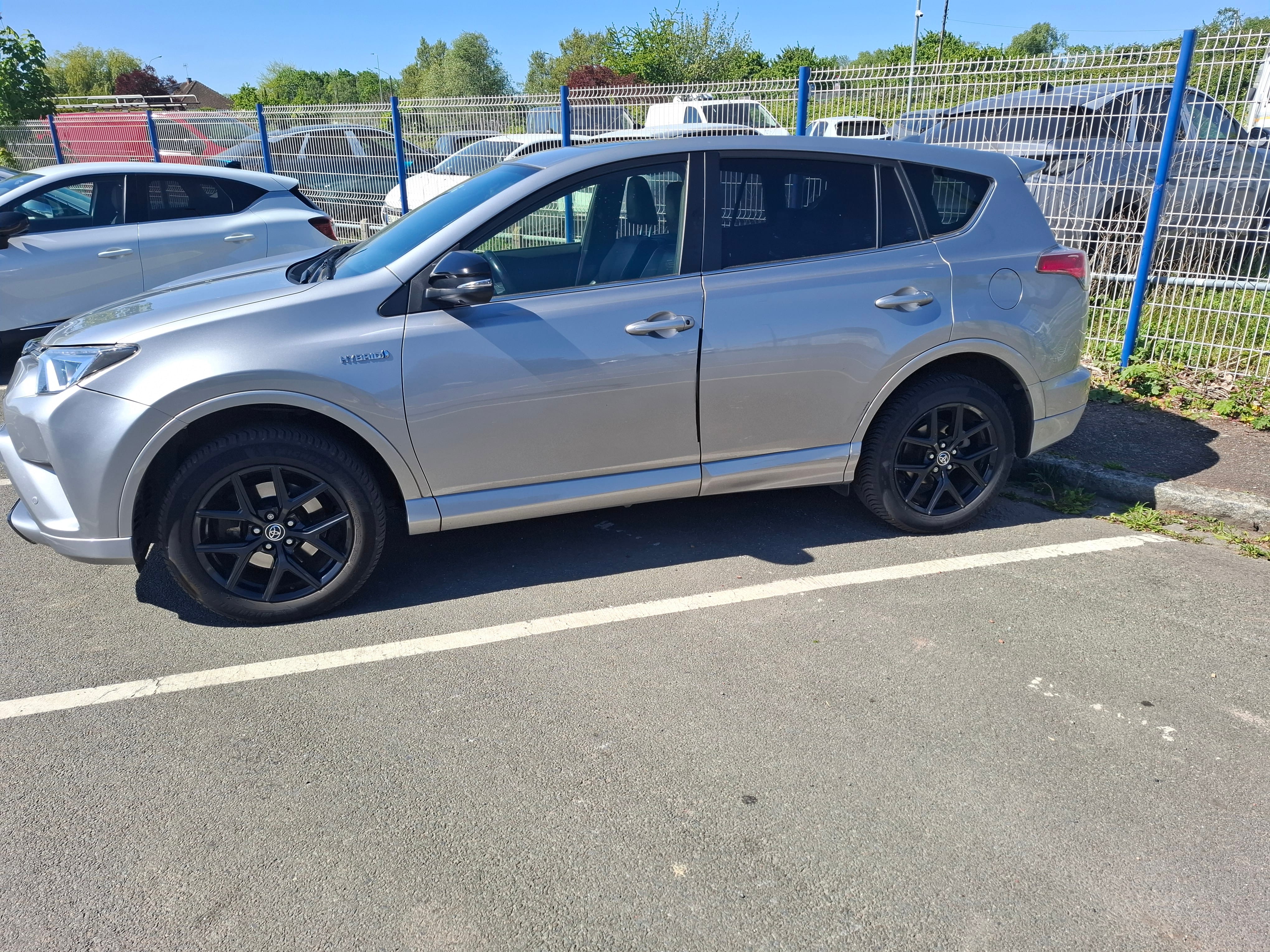 Toyota Rav4 Hybride avec Climatisation