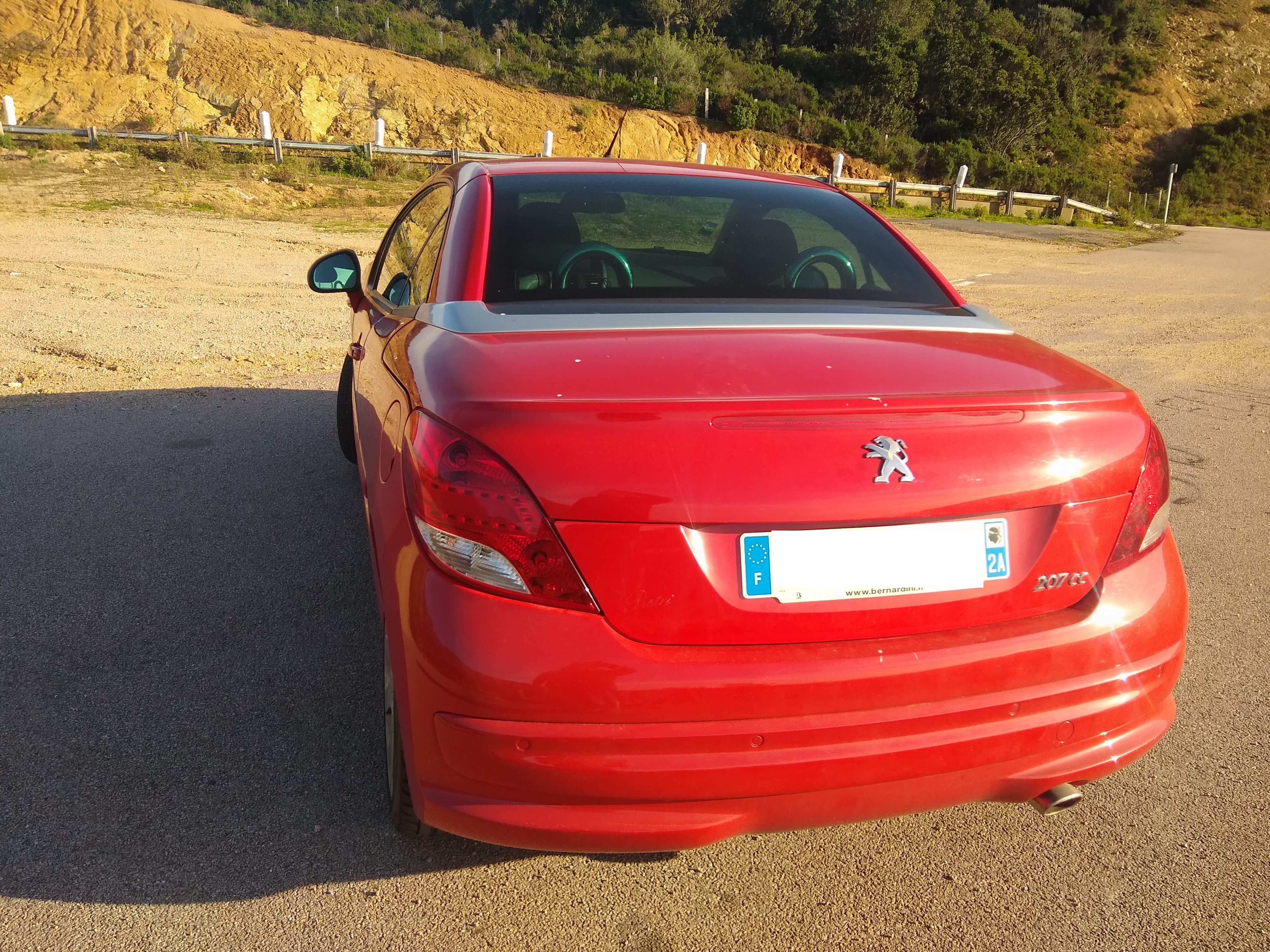 Peugeot 207 CC 1.6 HDI 120cv avec GPS