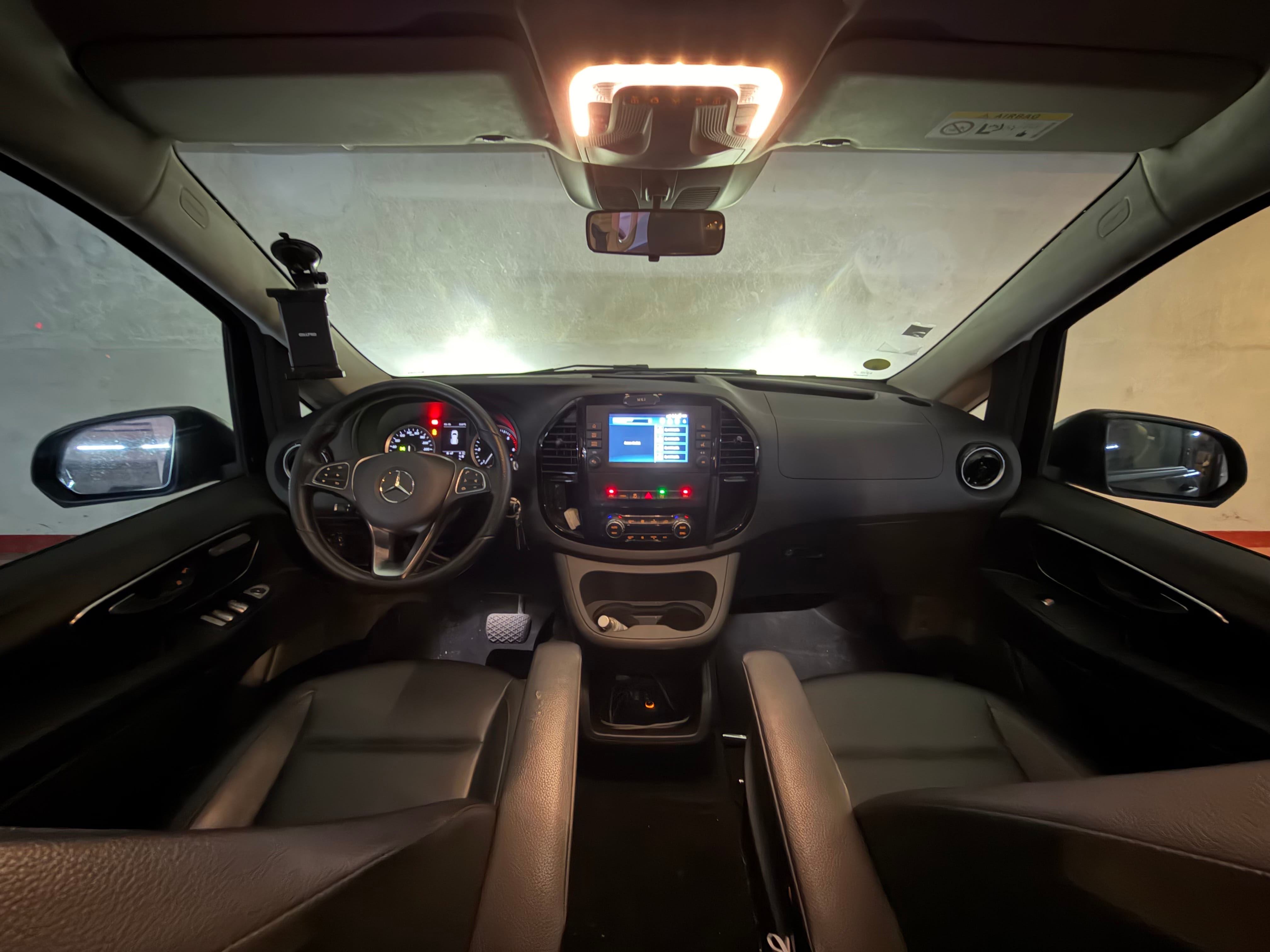 Mercedes-Benz Vito Tourer avec GPS