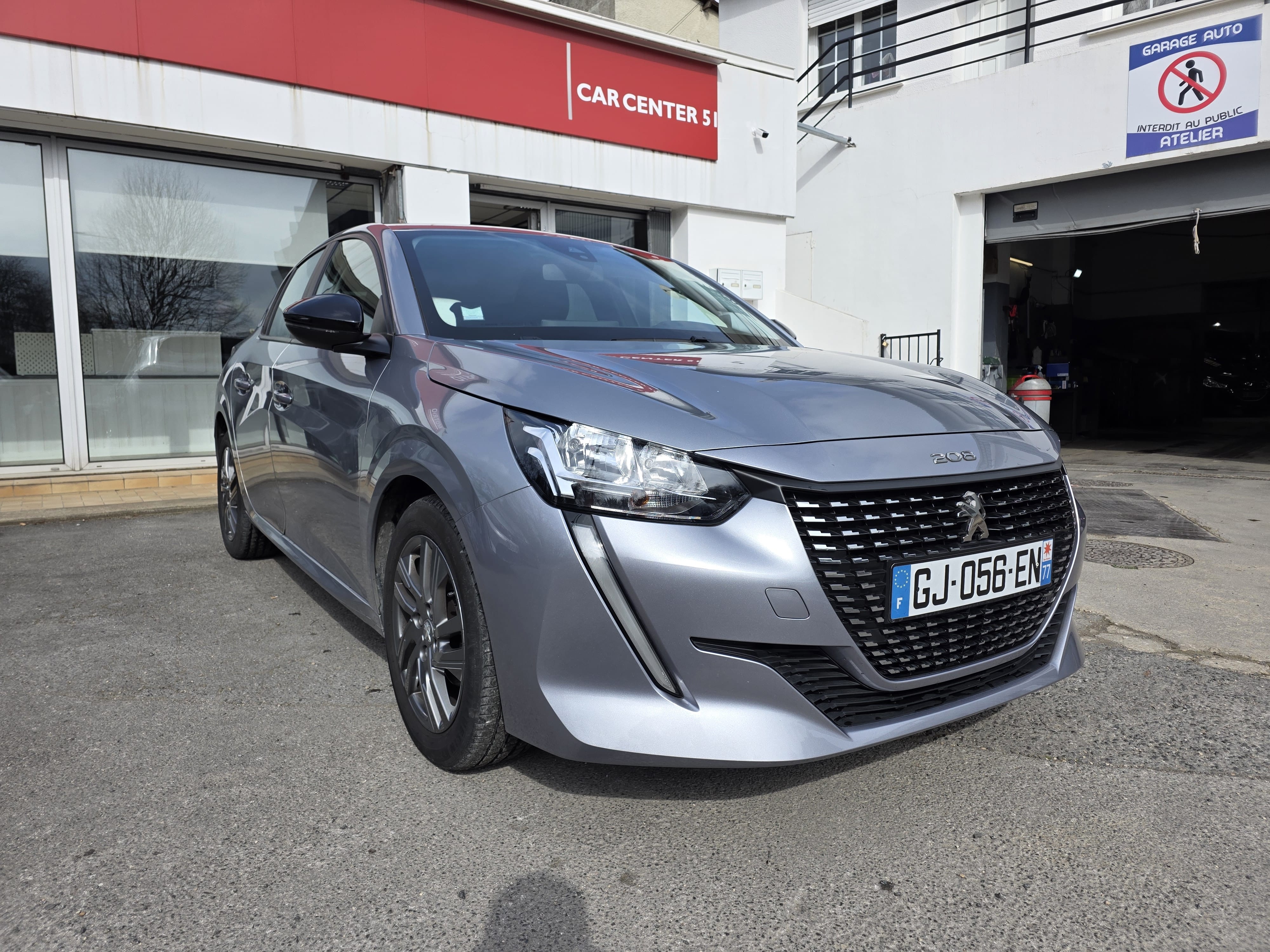 Peugeot 208 avec Climatisation