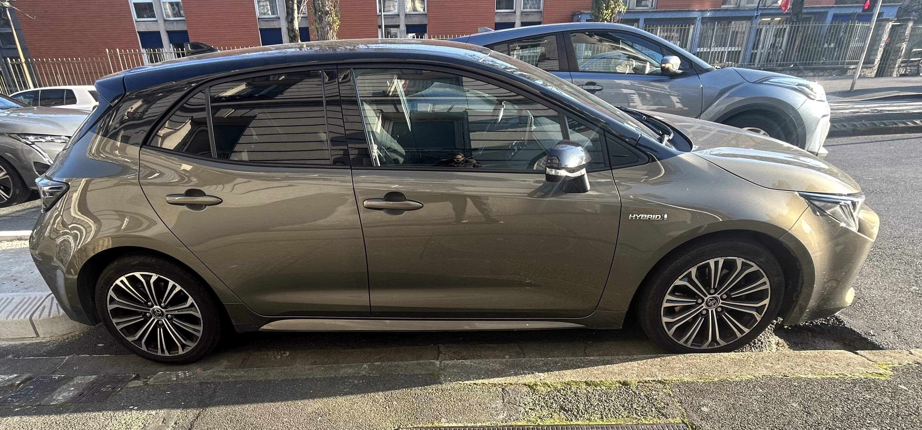 Toyota Corolla Hybride avec Climatisation