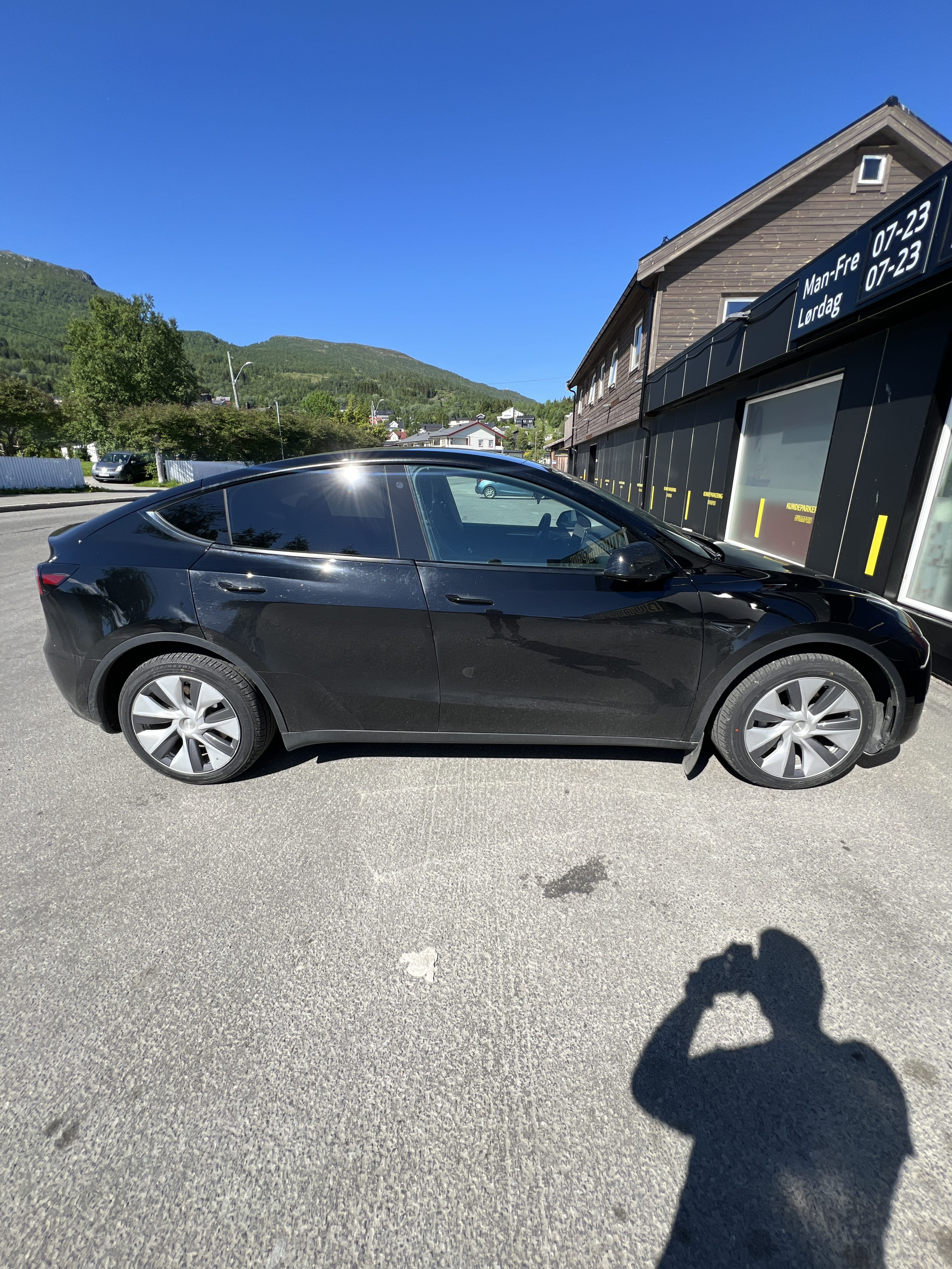 Tesla Model Y Long Range med Aircondition