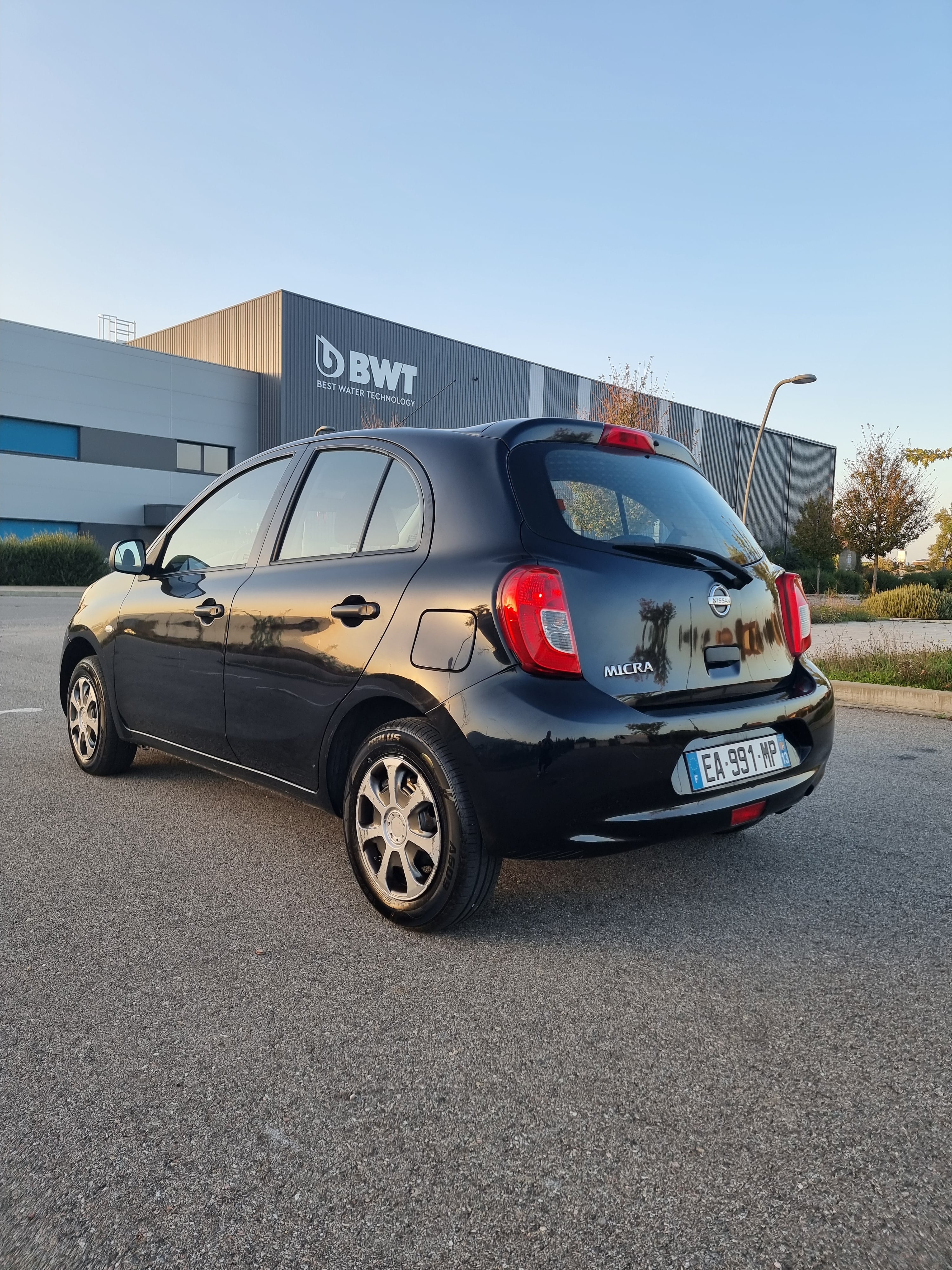 Nissan Micra avec Siège bébé