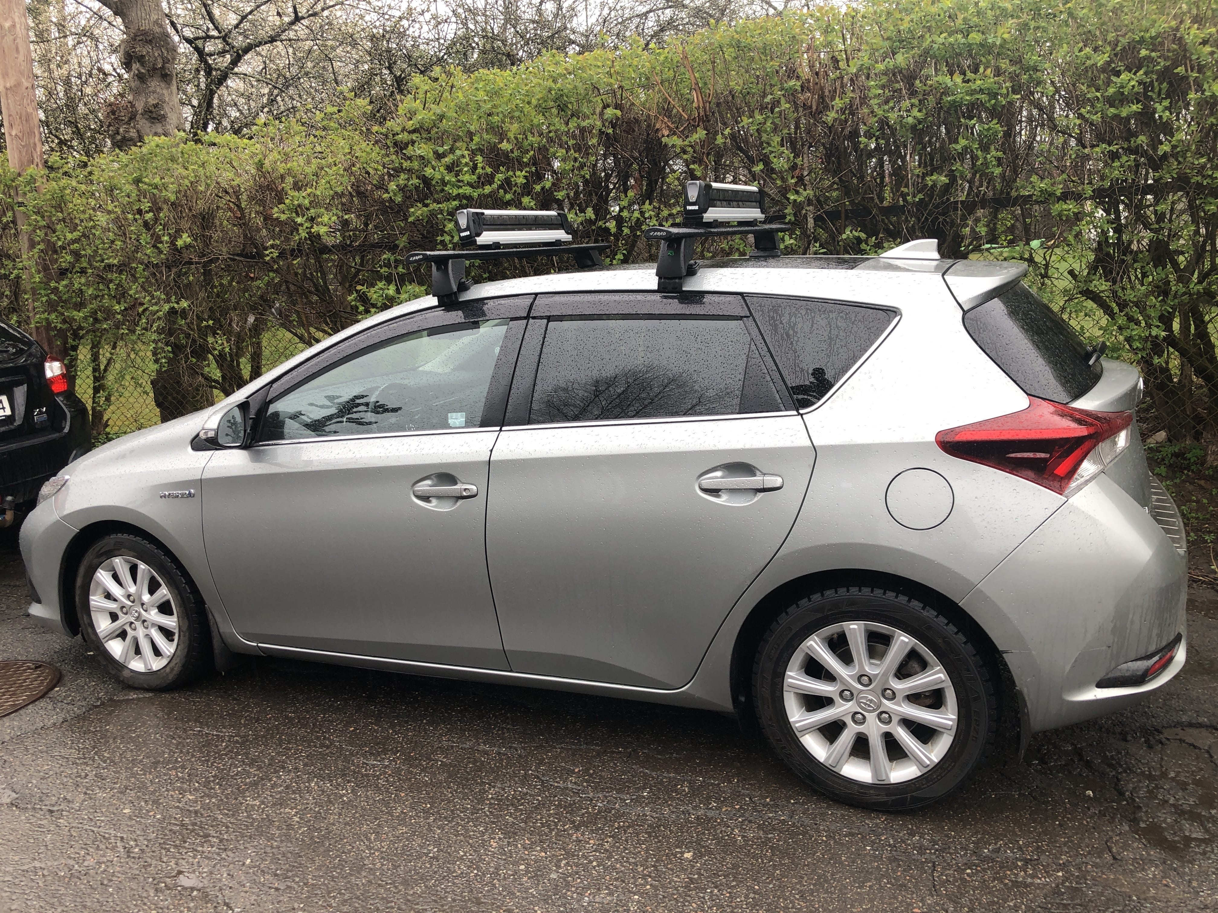 Toyota Auris 1.8 Hybrid E-CVT Sunroof 180Hk avec GPS