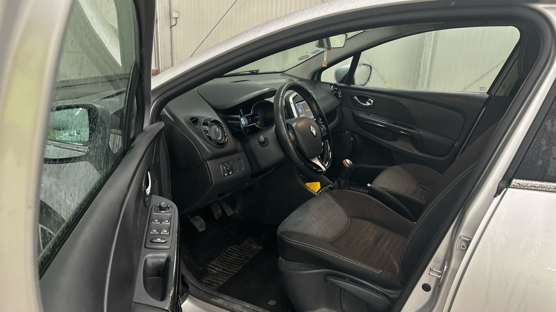 Renault Clio Estate 0.9 TCe 90cv Intens - boite manuelle - caméra de recul avec GPS