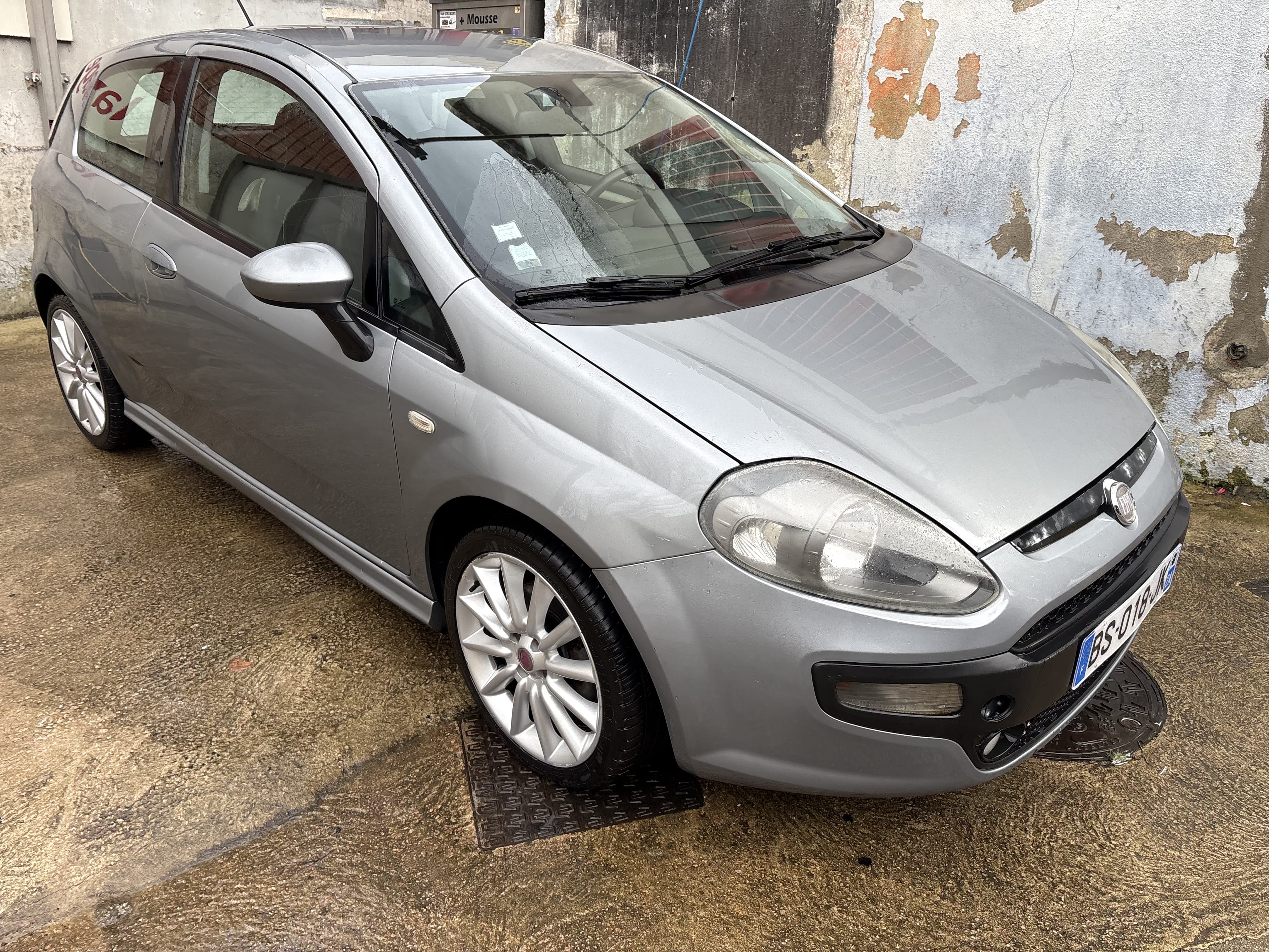 Fiat Punto Evo 1.3 multijet diesel avec Climatisation