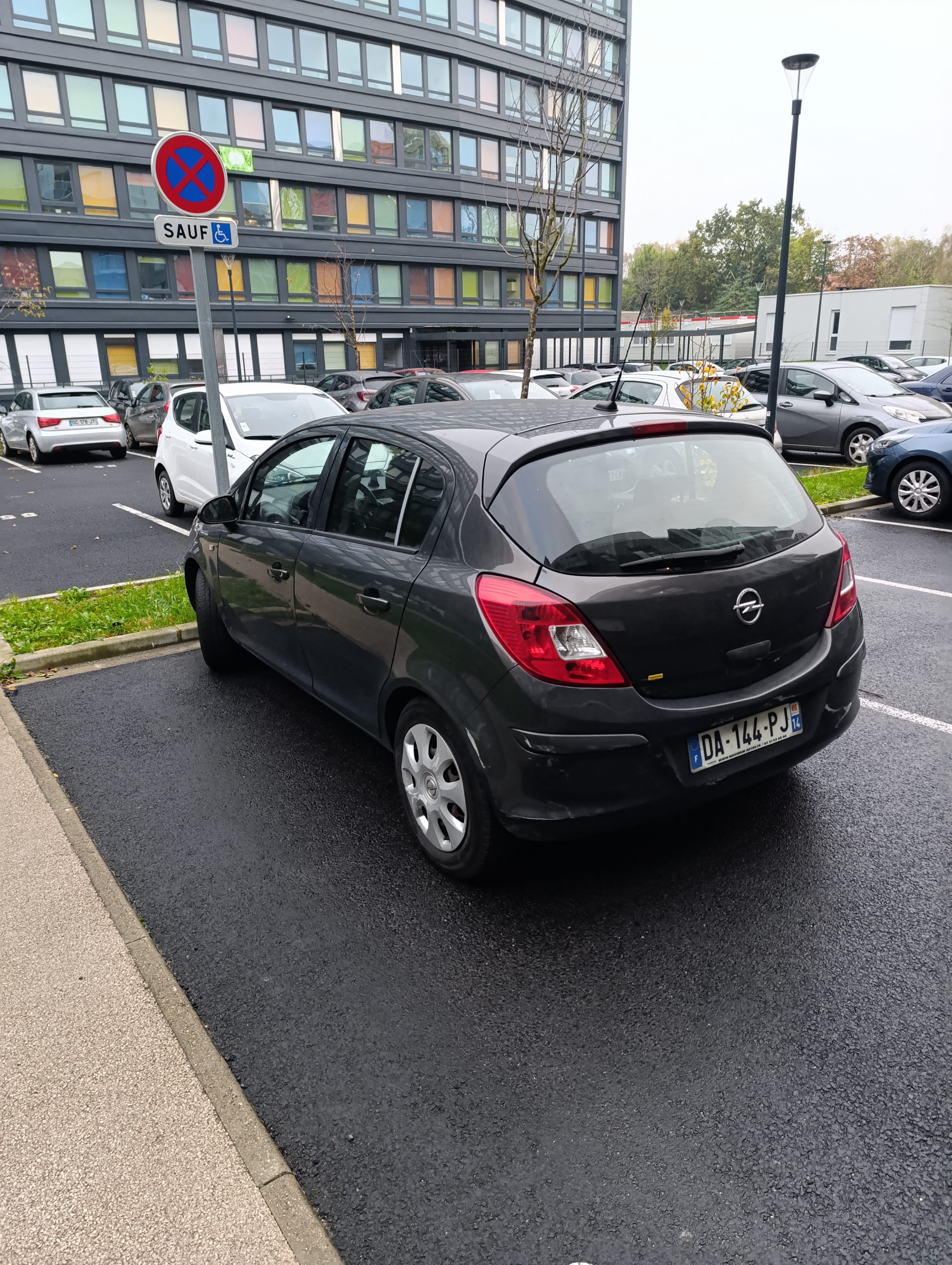 Opel Corsa avec GPS
