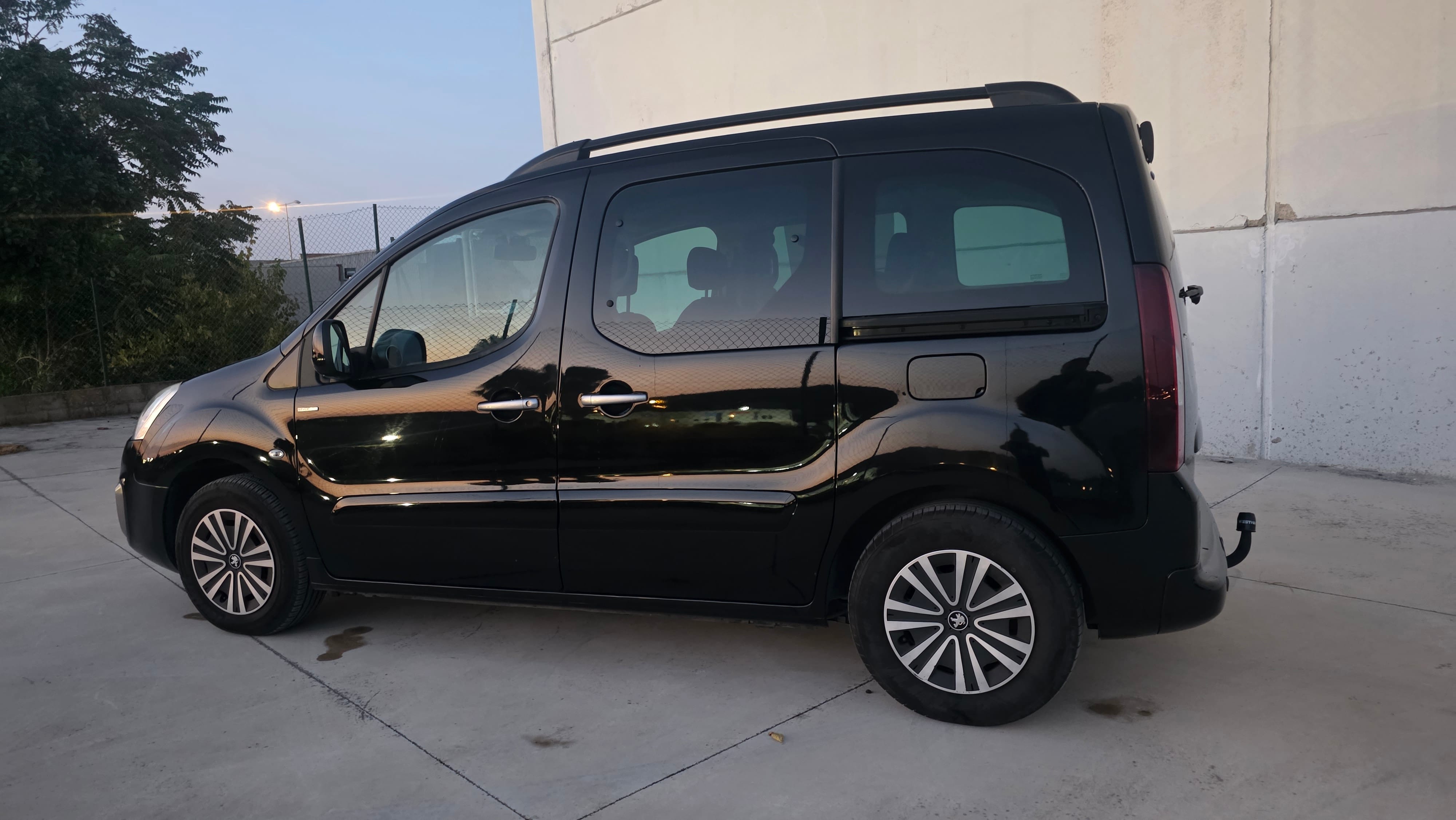 Peugeot Partner Tepee con Aire acondicionado