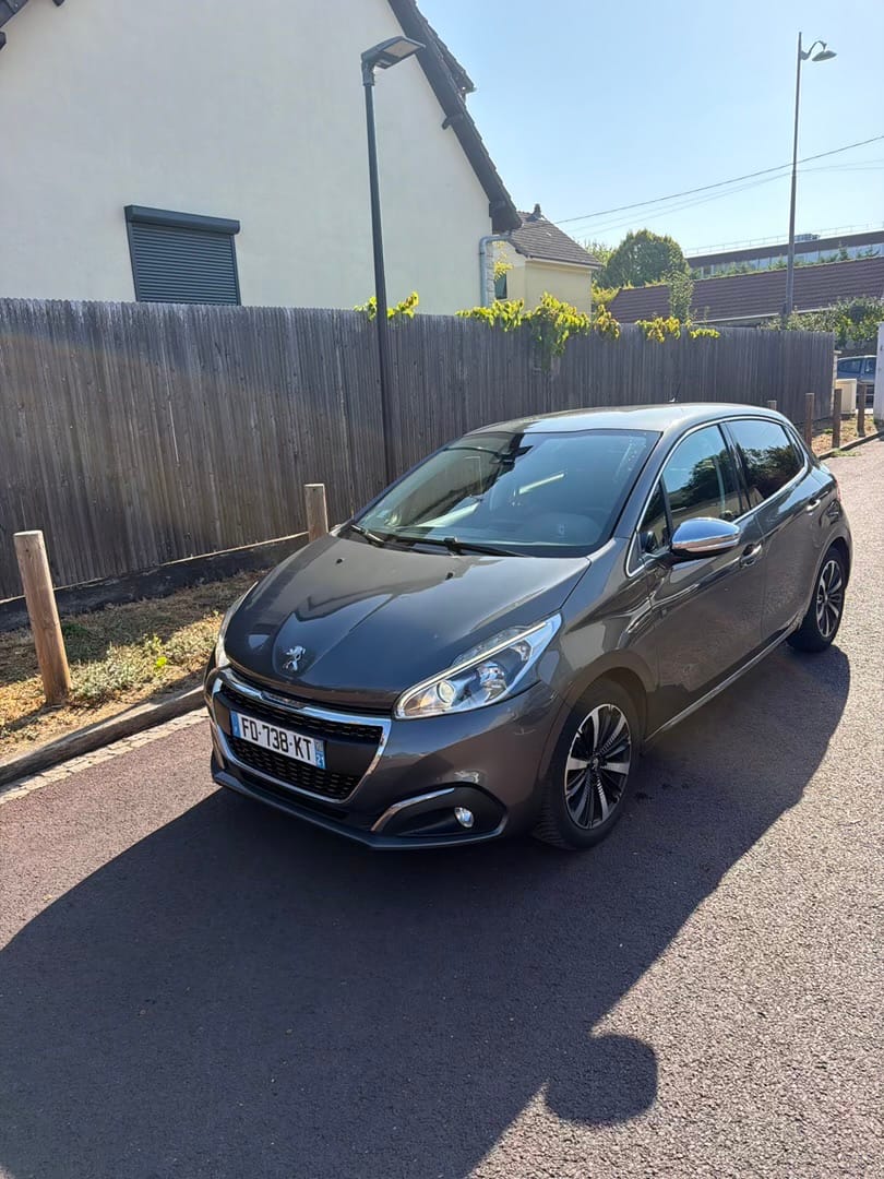 Peugeot 208, 2019, Essence 95, automatique