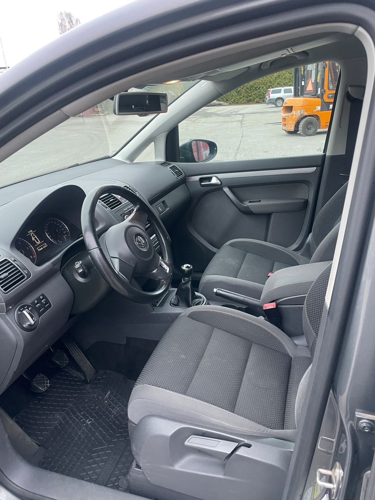 Volkswagen Touran med Vinterdekk