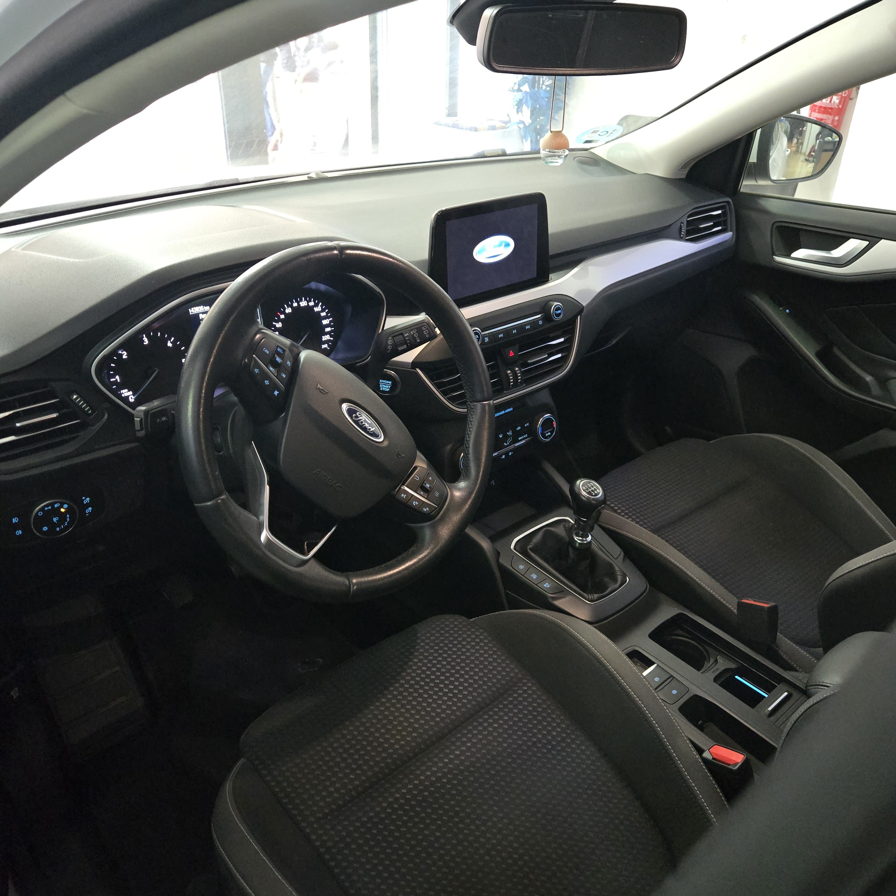 Ford Focus Sw familiar con Entrada de Audio/iPod