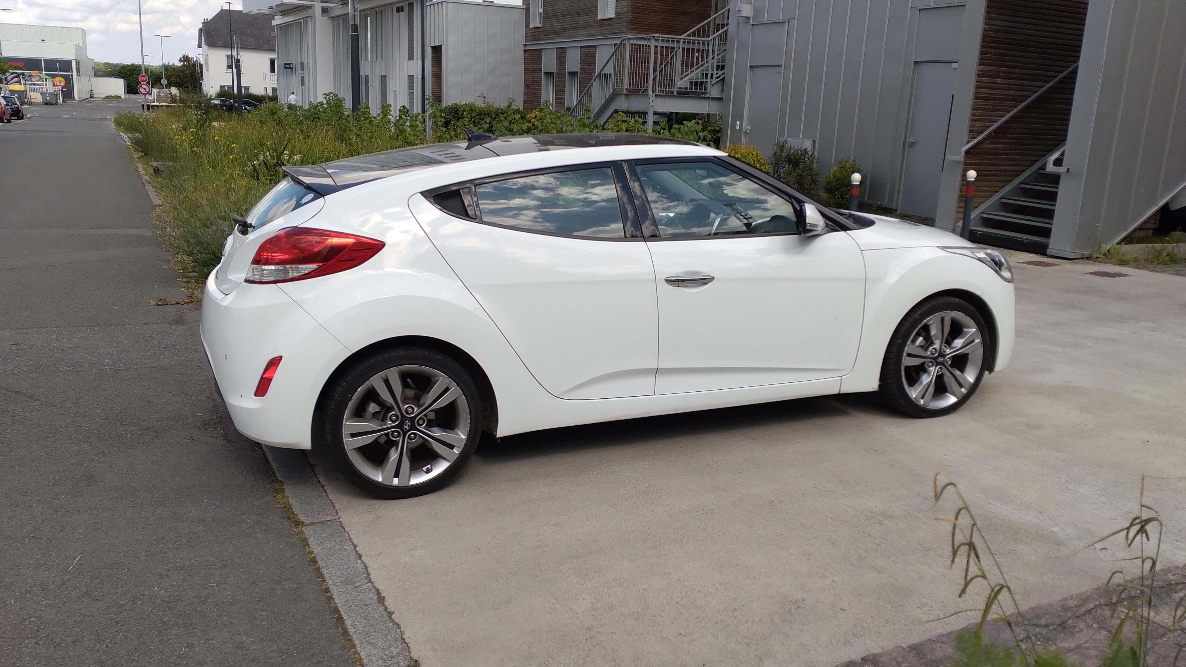 Hyundai Veloster avec Climatisation
