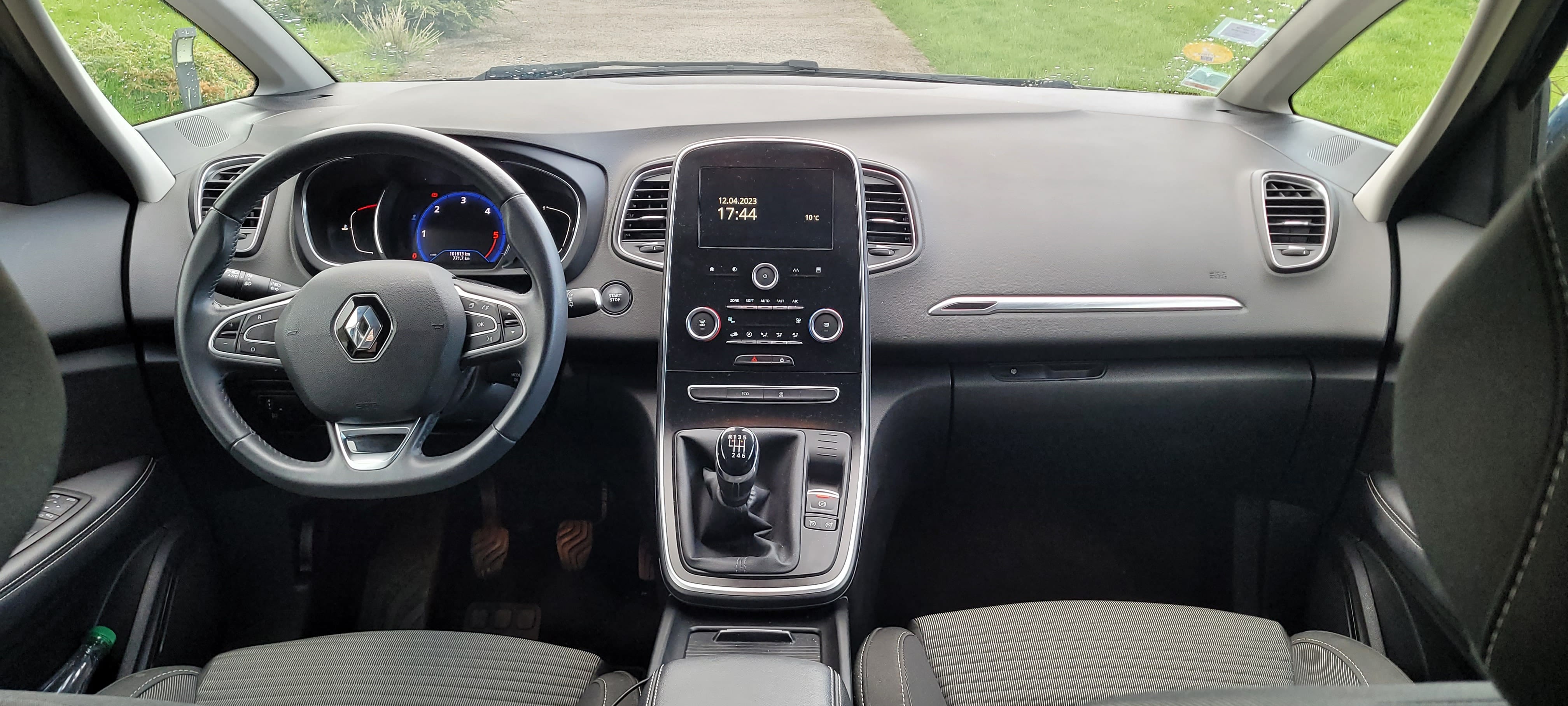 Renault Grand Scenic Diesel 1.5 DCI 7 places avec GPS