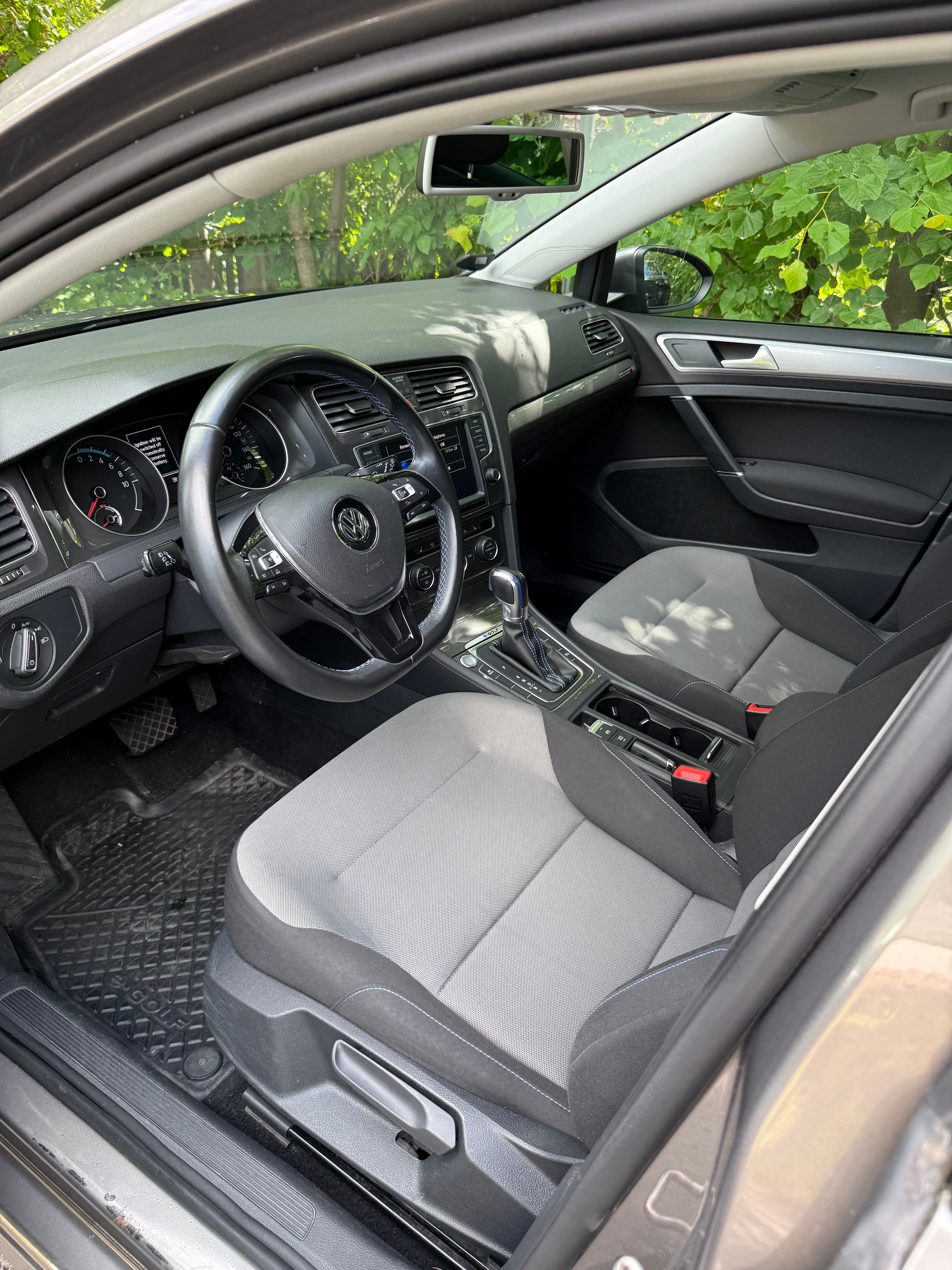 Volkswagen e-Golf mit Rückfahrkamera