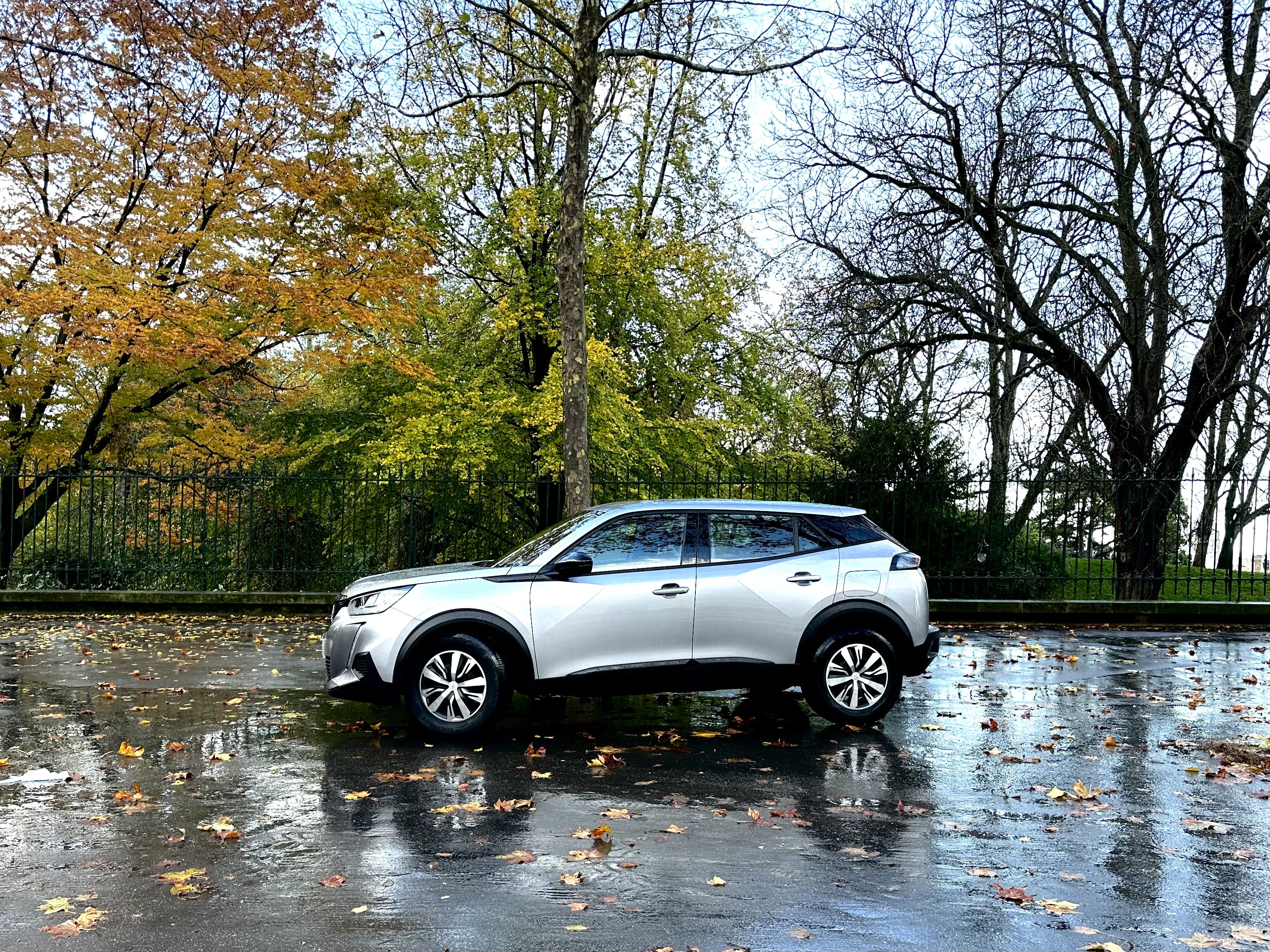 Peugeot 2008 FV742 avec GPS