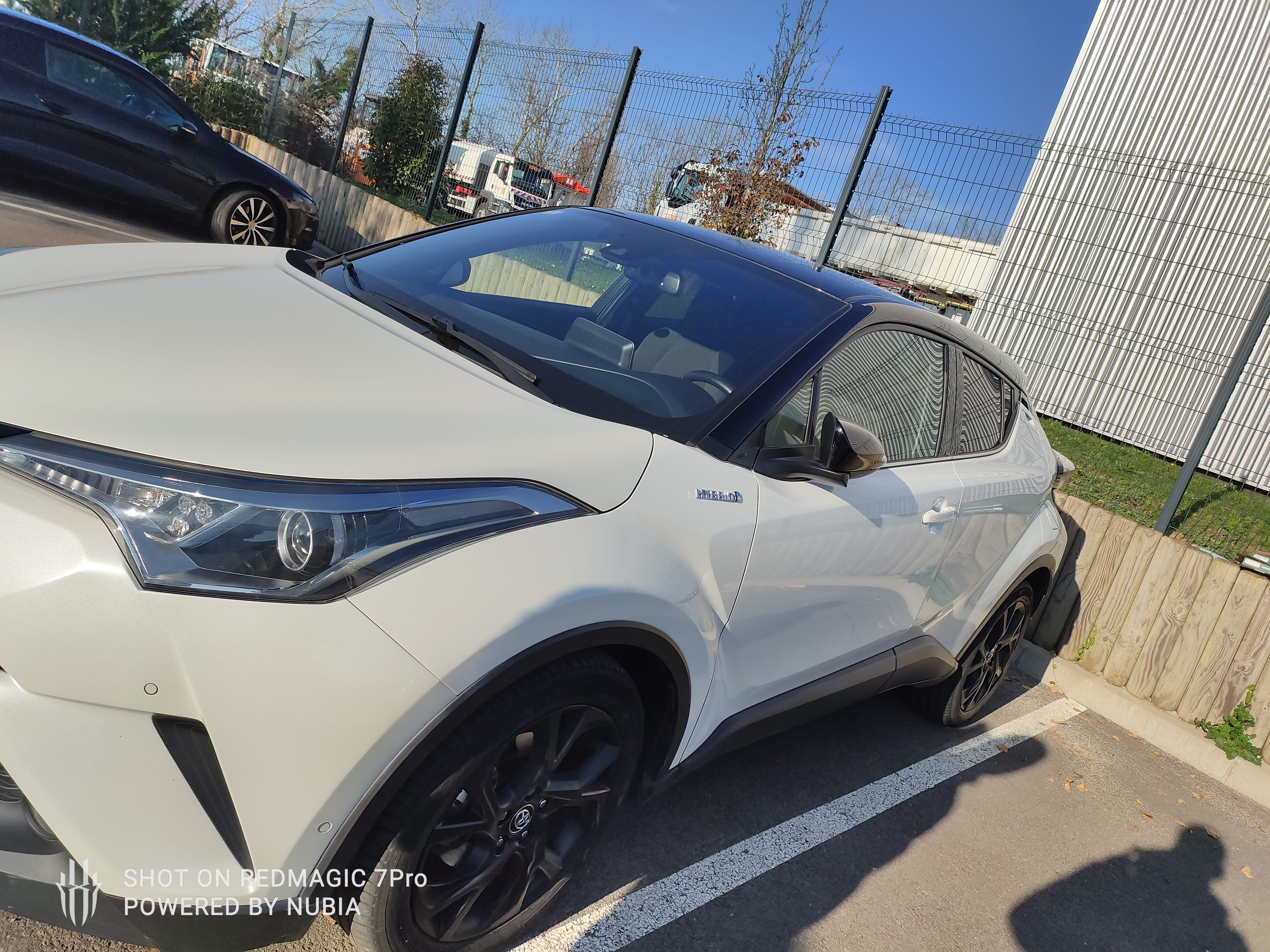 Toyota C-HR Hybrid, 2019, Essence 95 / Électrique (hybride), automatique