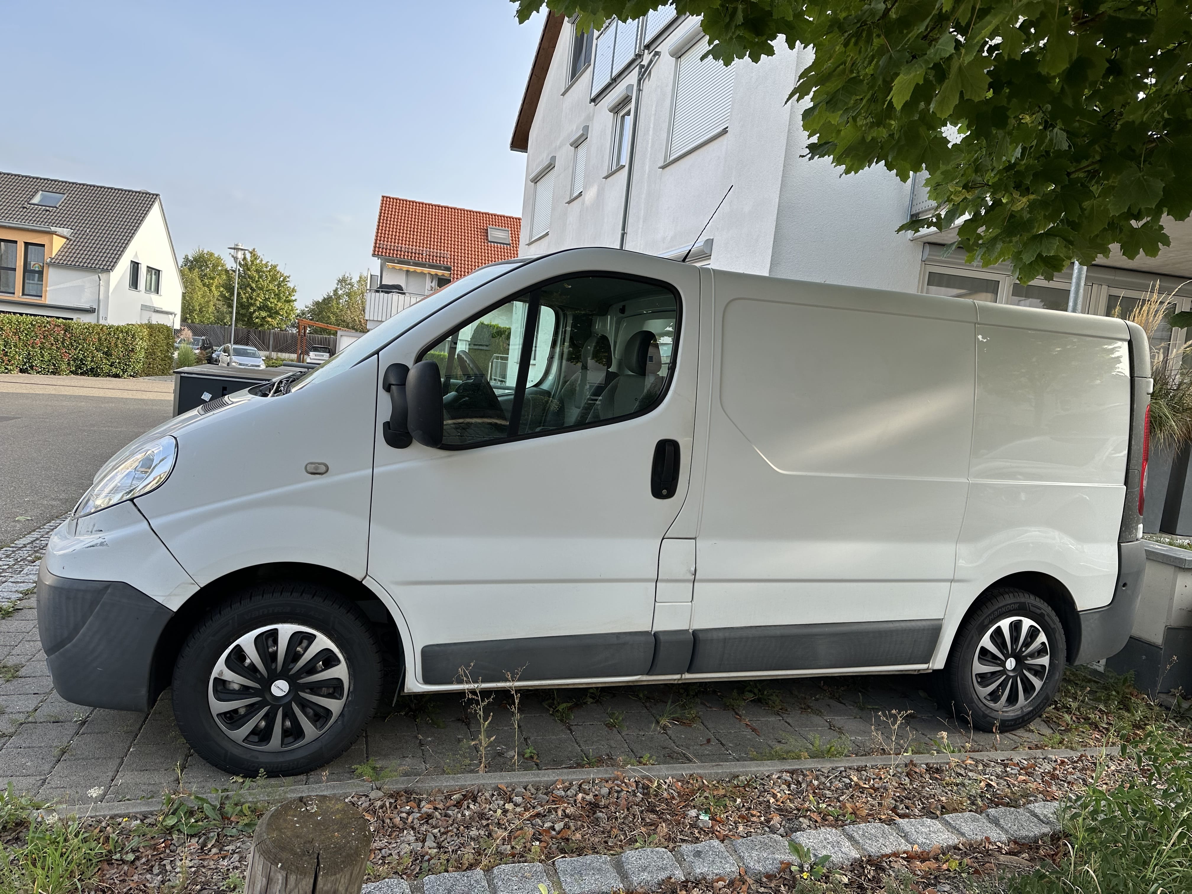 Renault Trafic Doppelkabine 2.0 TDI mit Klimaanlage