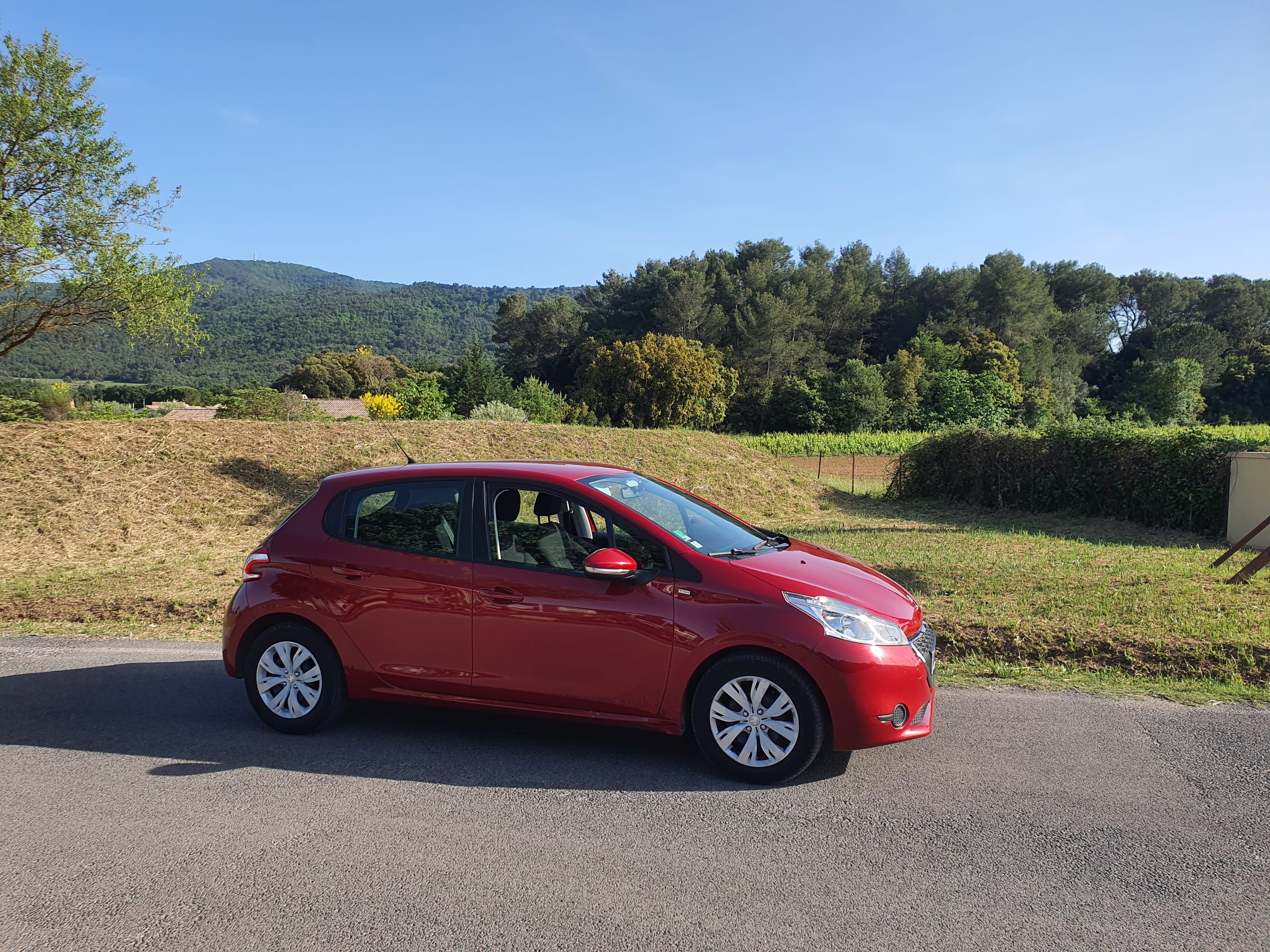 Peugeot 208 avec Climatisation