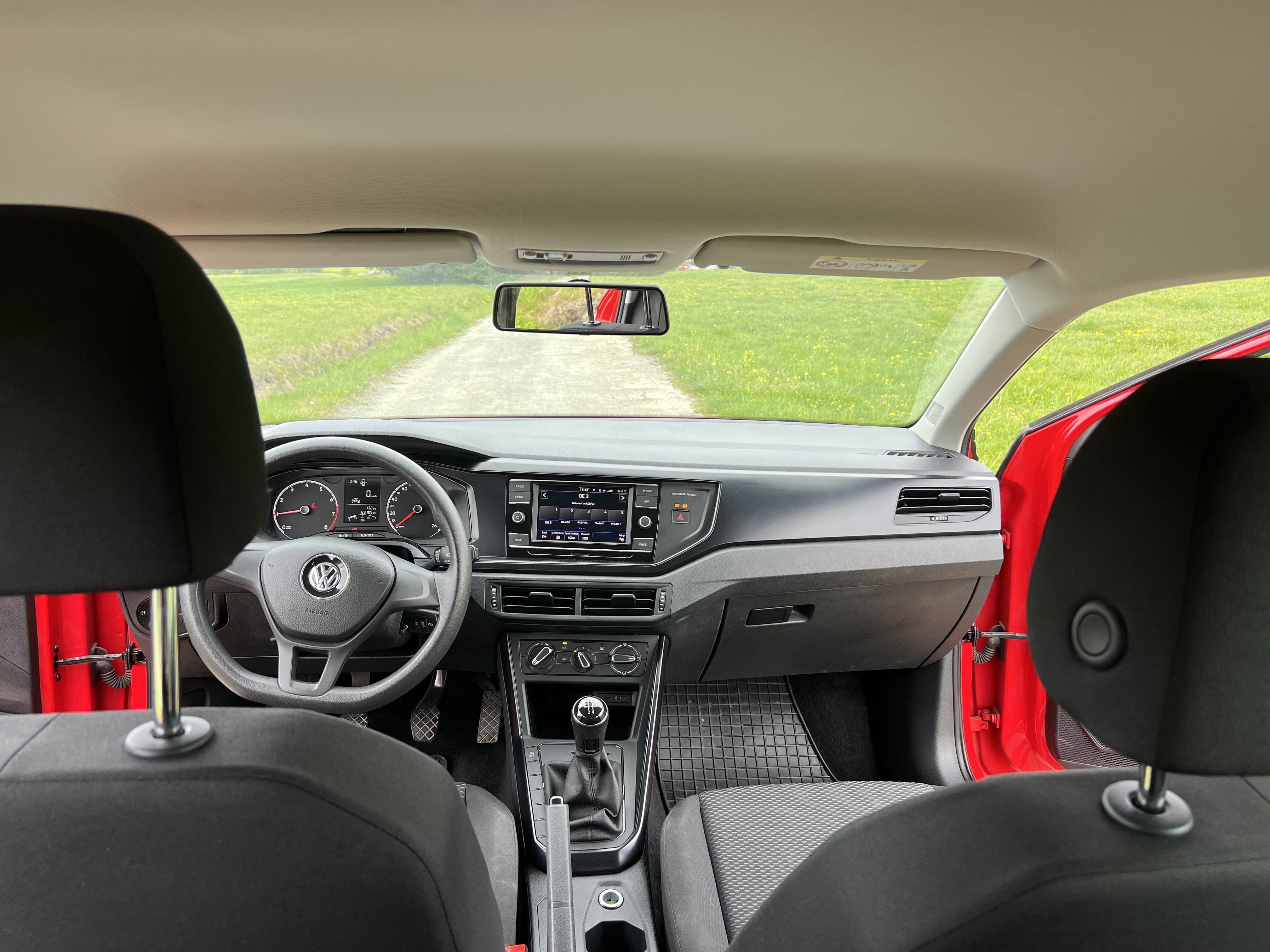 Volkswagen Polo mit Autoradio