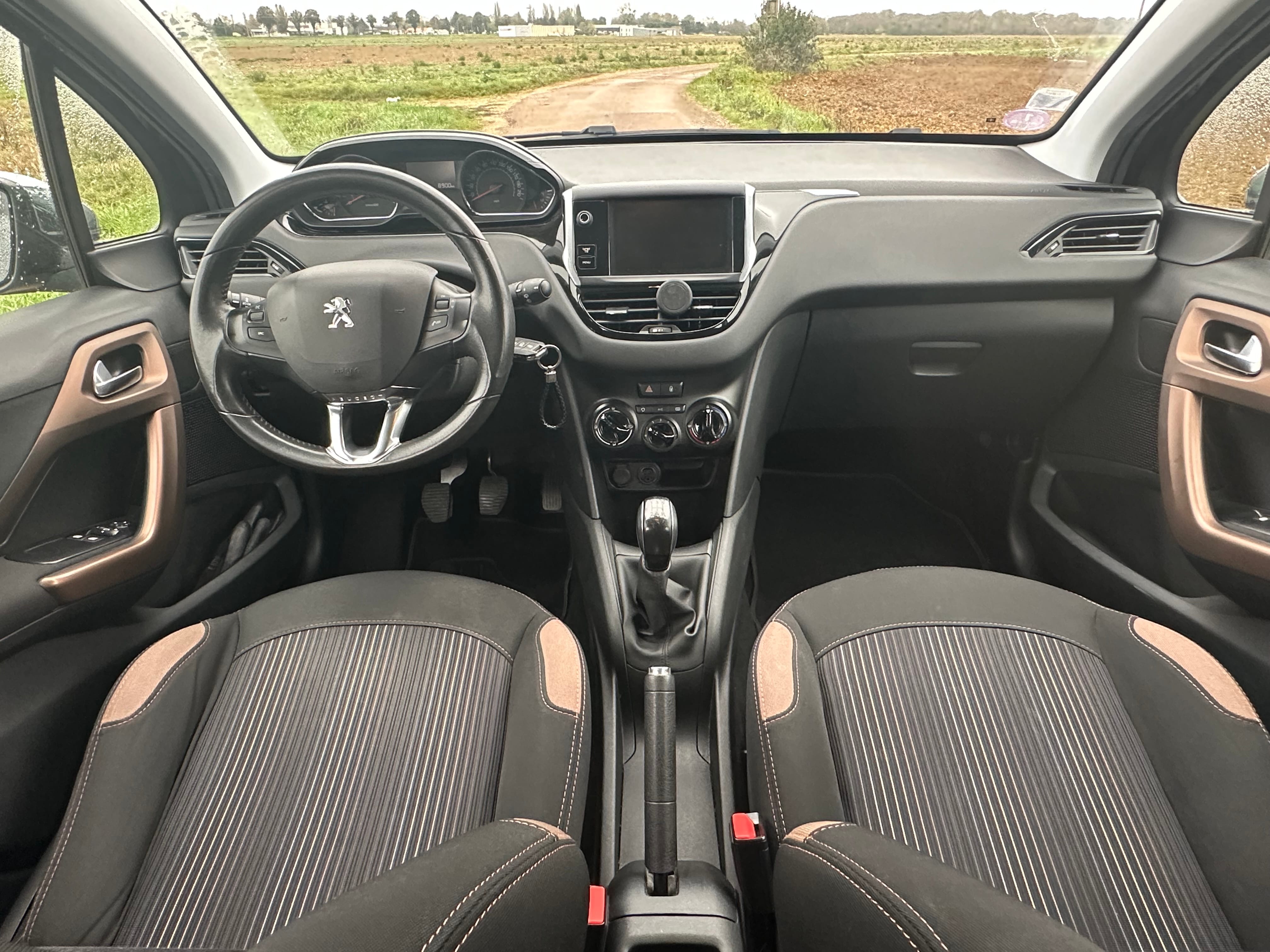 Peugeot 208 GARE SNCF
