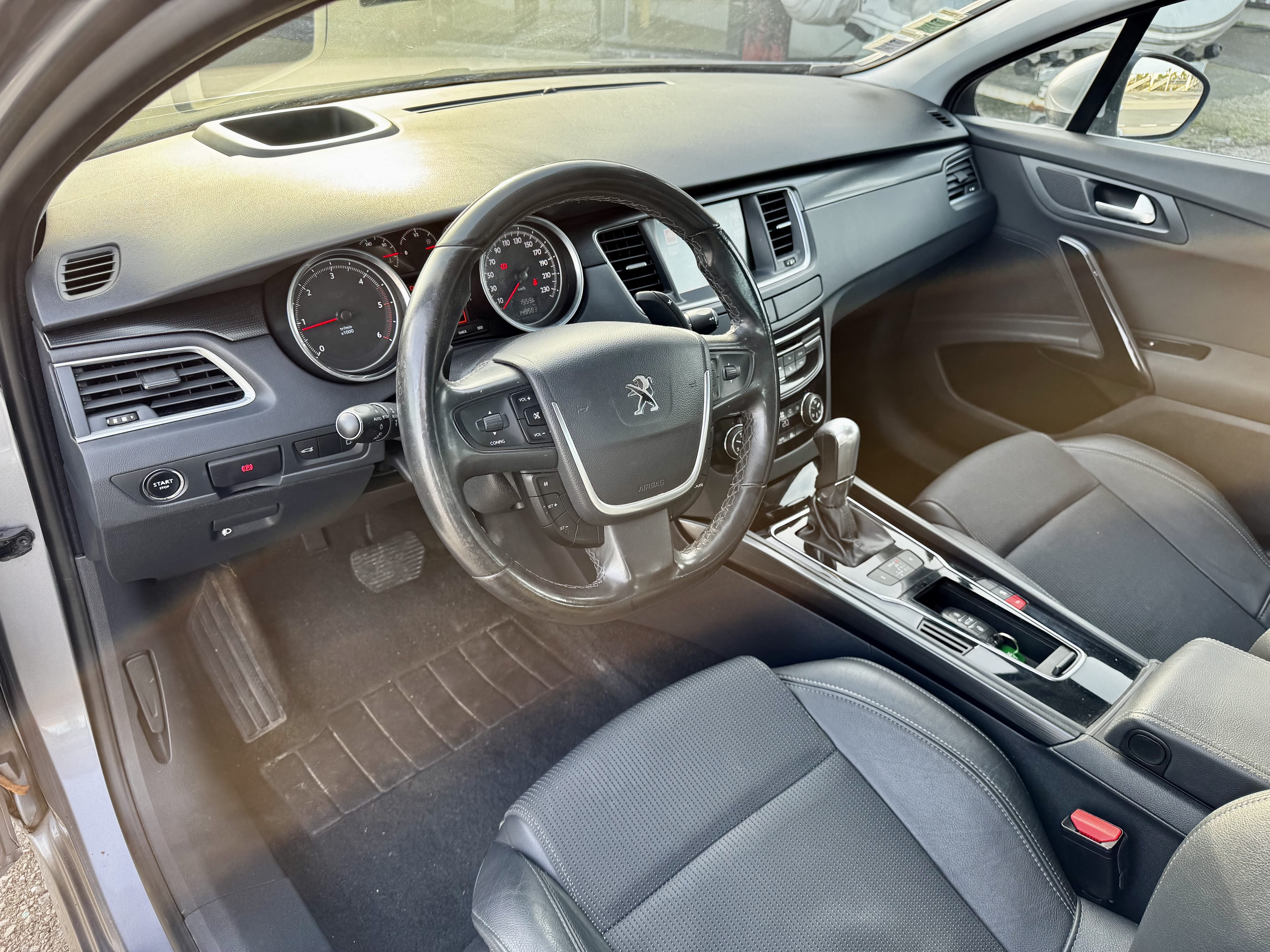 Peugeot 508 2.0hdi 180cv avec GPS